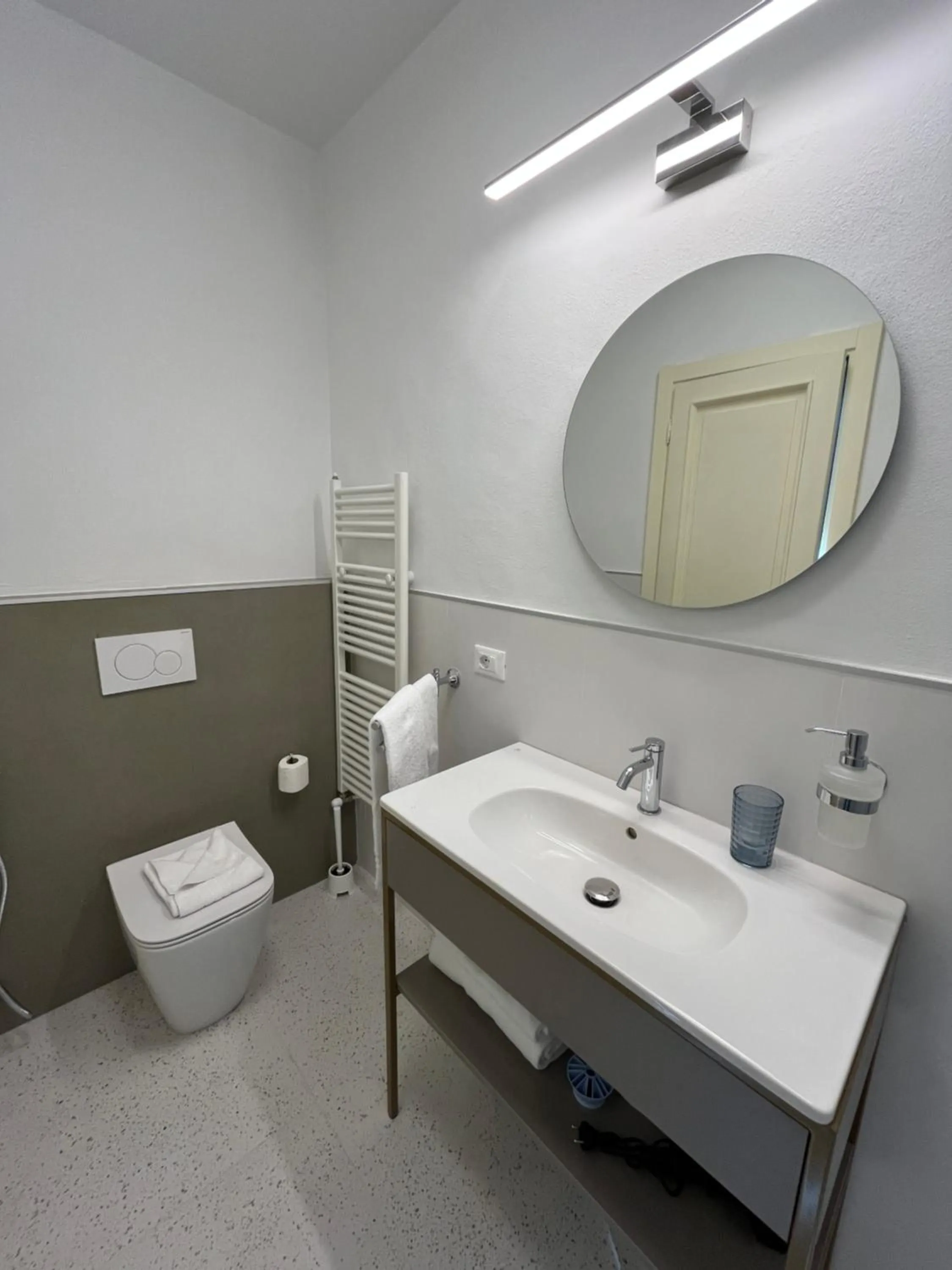 Toilet in Hotel Duca D'Aosta