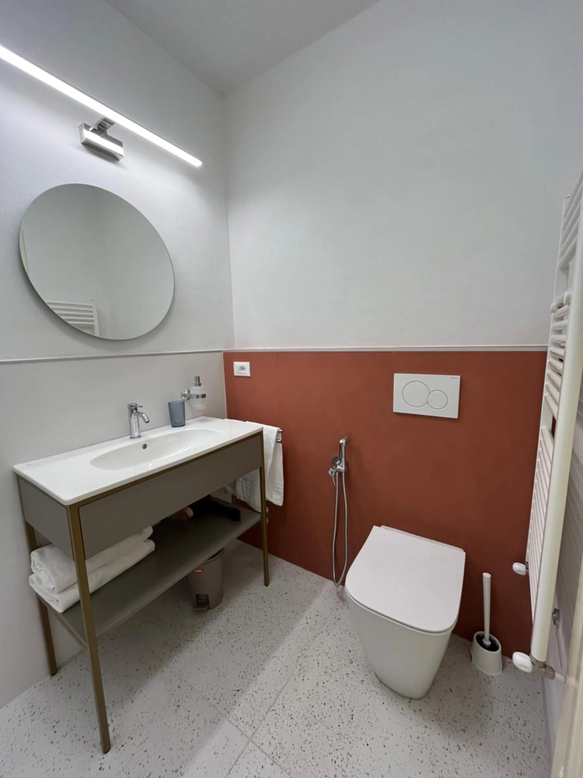 Toilet in Hotel Duca D'Aosta