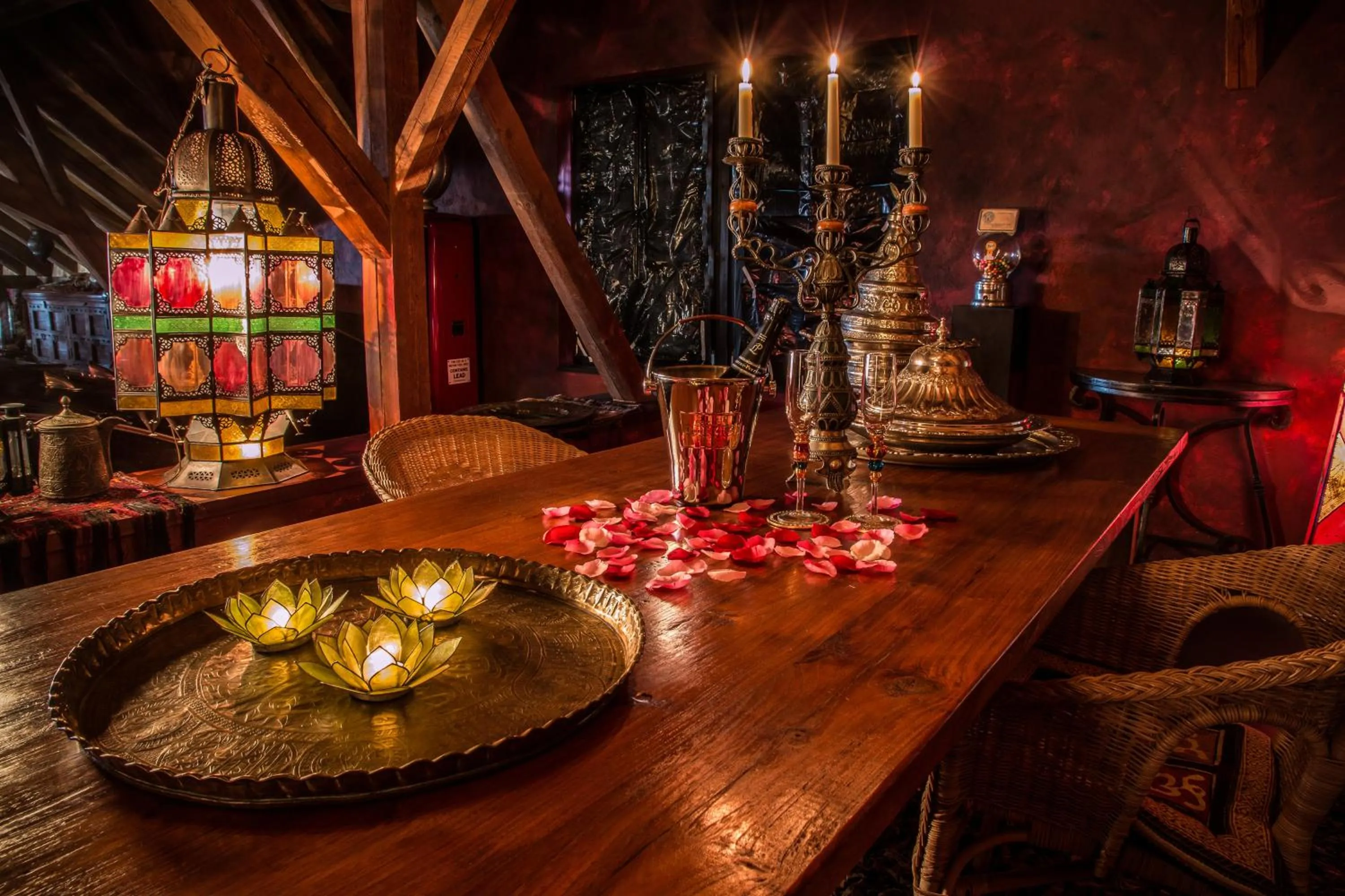 Decorative detail in Bijou Hotel / Love and Romance