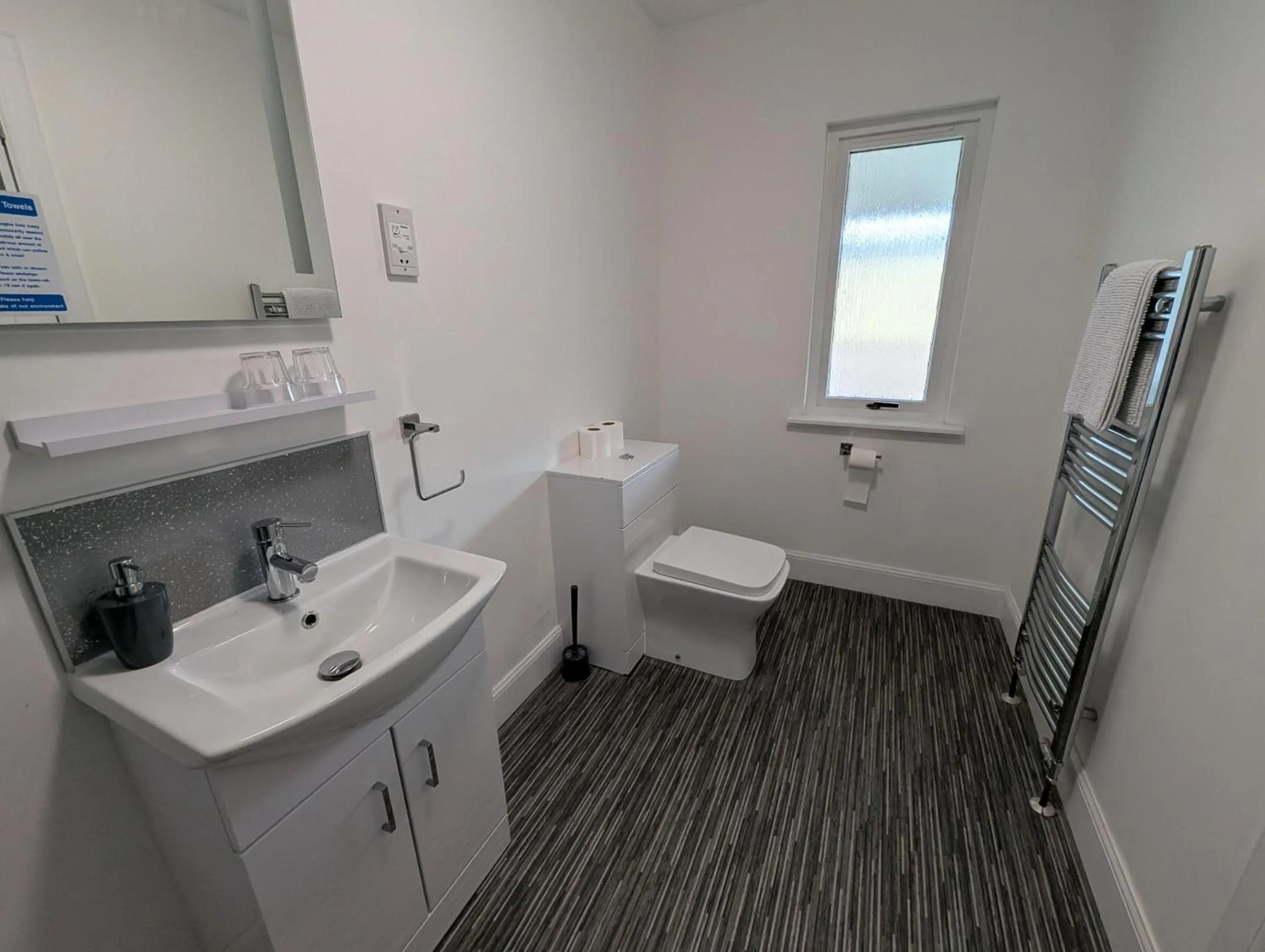 Bathroom in Old North Inn Hotel, Inverness