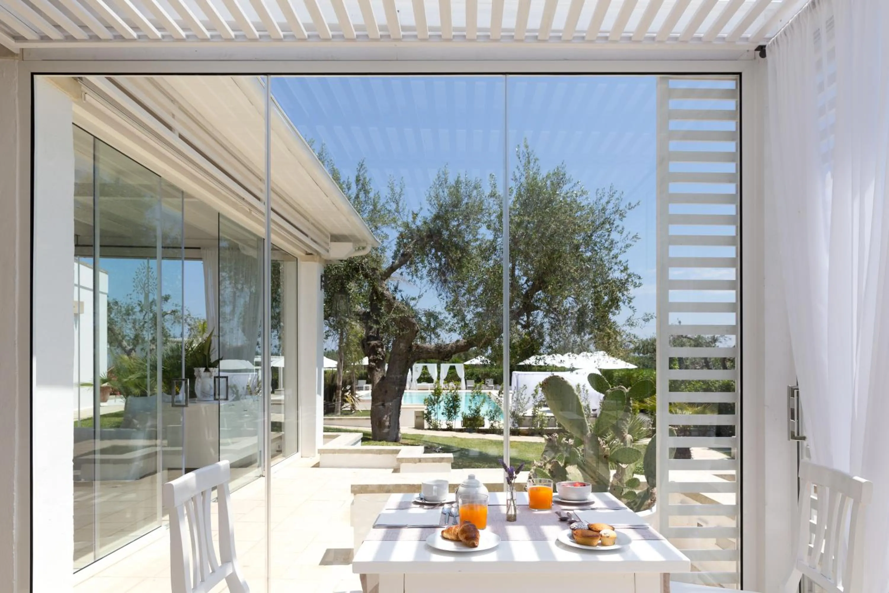 Decorative detail in Tenuta Centoporte