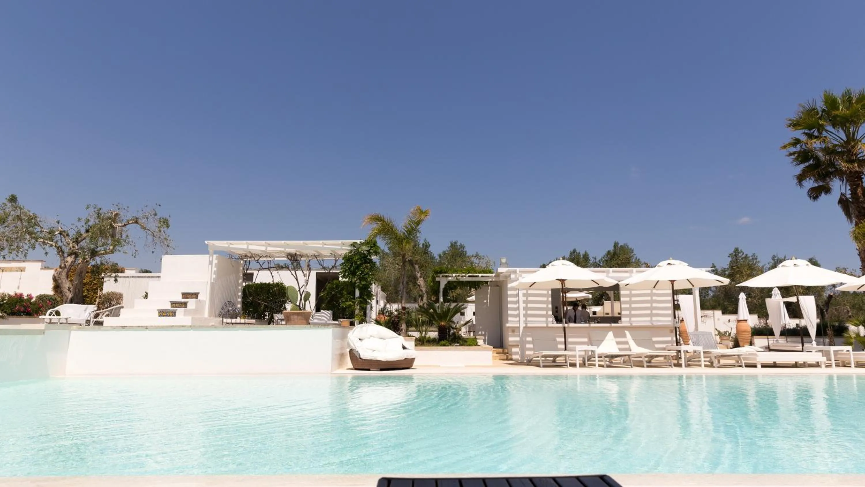 Pool view in Tenuta Centoporte