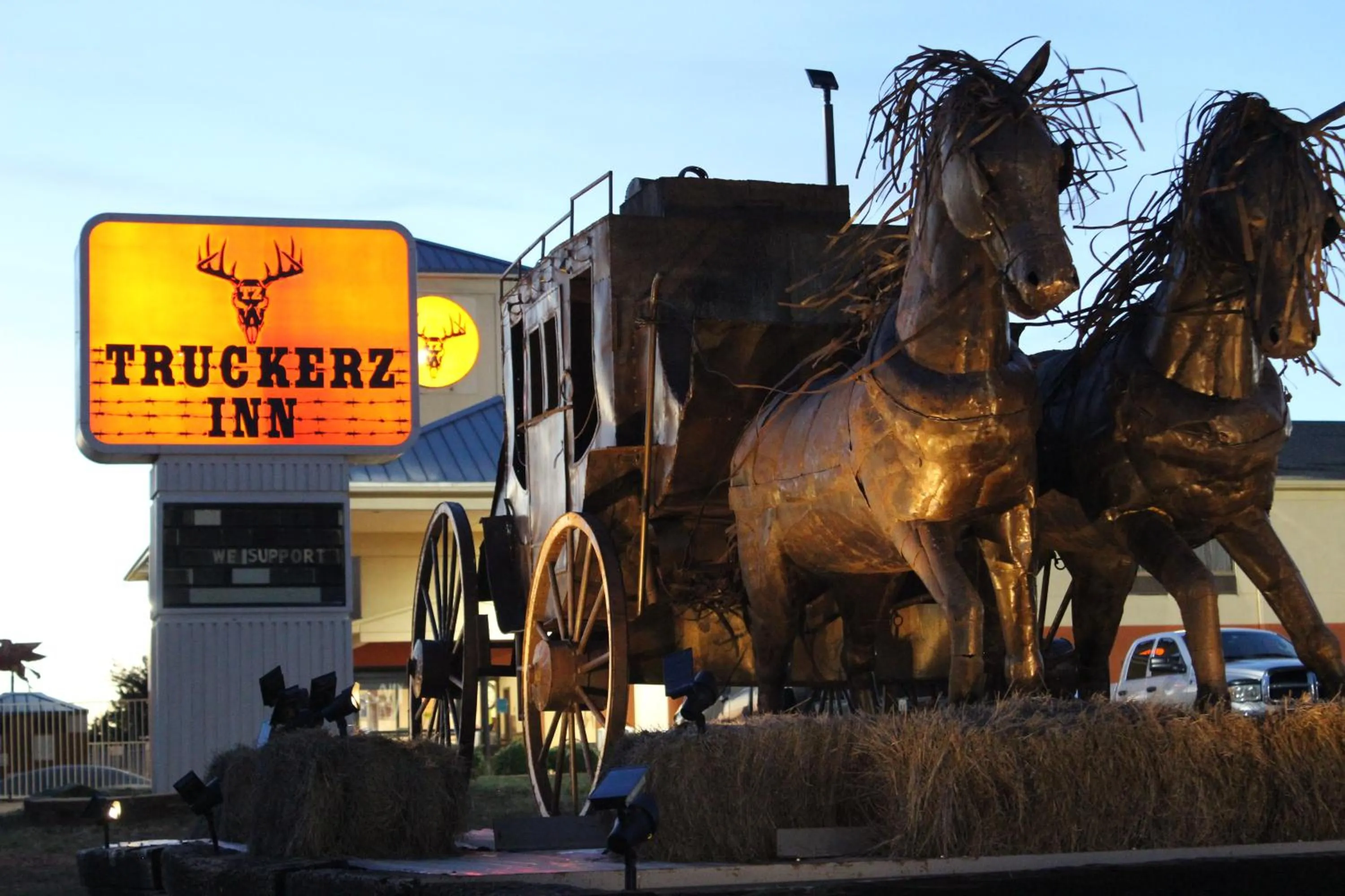 Property logo or sign in Truckerz Inn