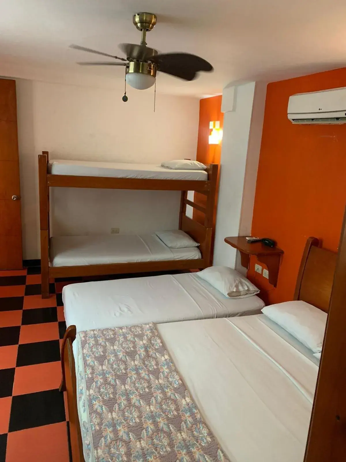 Family Room in Hotel Bahia Plaza Family Room in Hotel Bahia Plaza