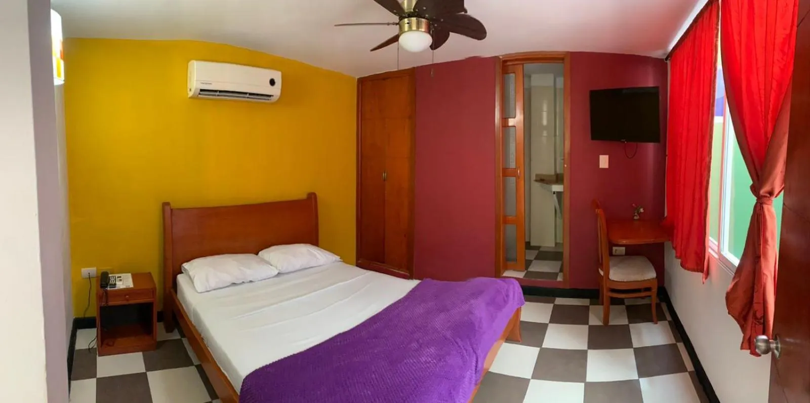 Bed in Hotel Bahia Plaza