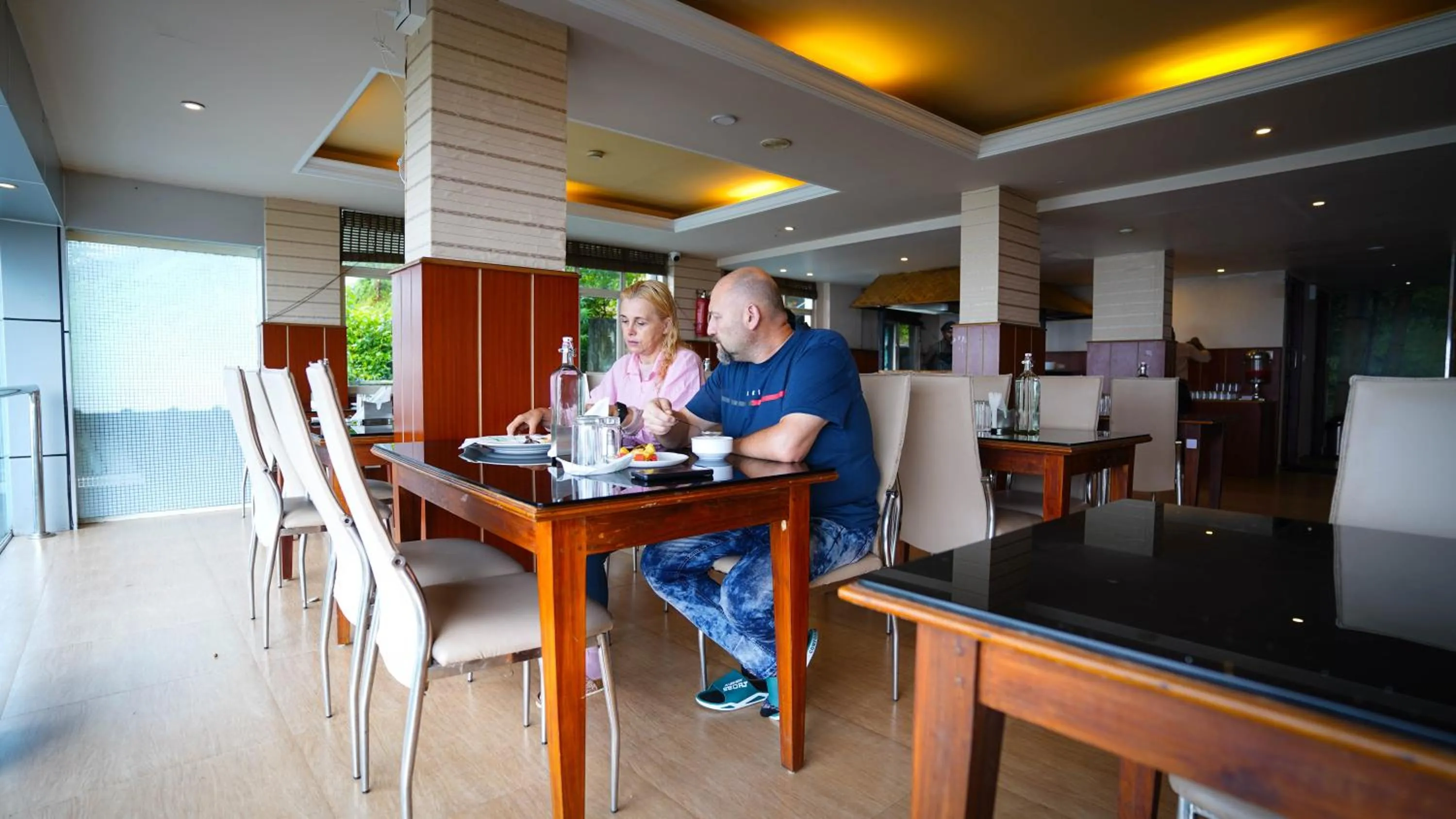 Buffet breakfast in Misty Mountain Resort