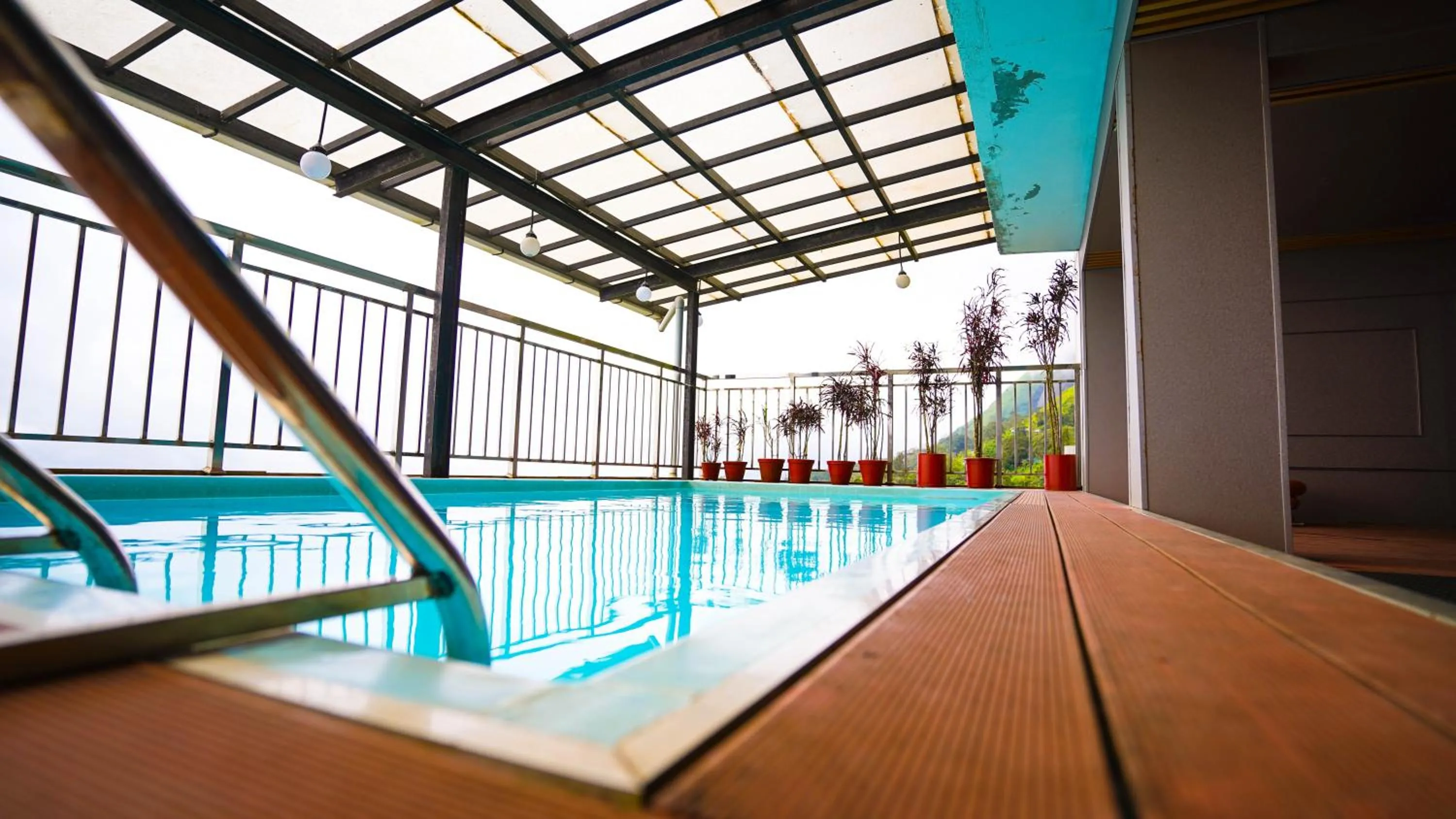 Swimming pool in Misty Mountain Resort