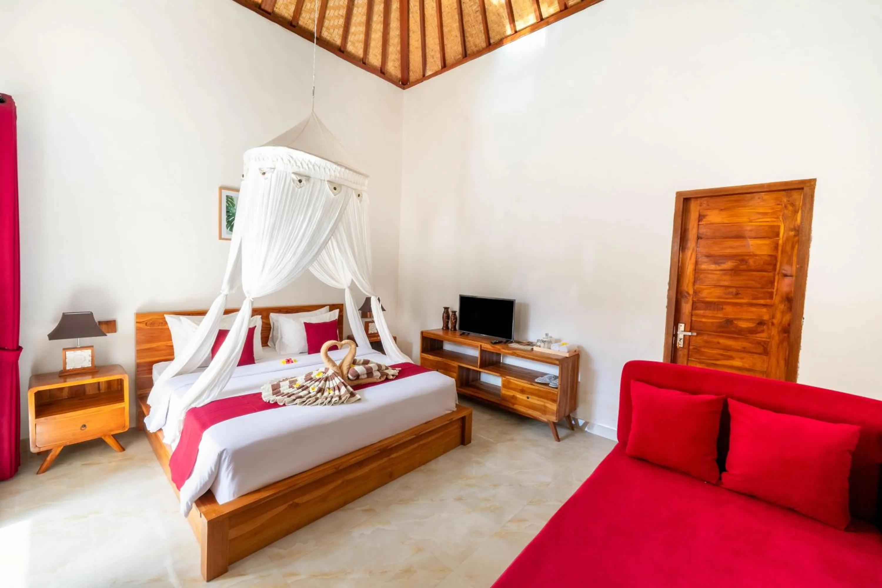 Bedroom, Bed in Innora Jungle Resort And Spa