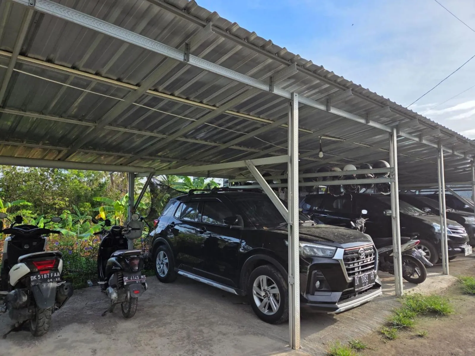 Parking in Innora Jungle Resort And Spa