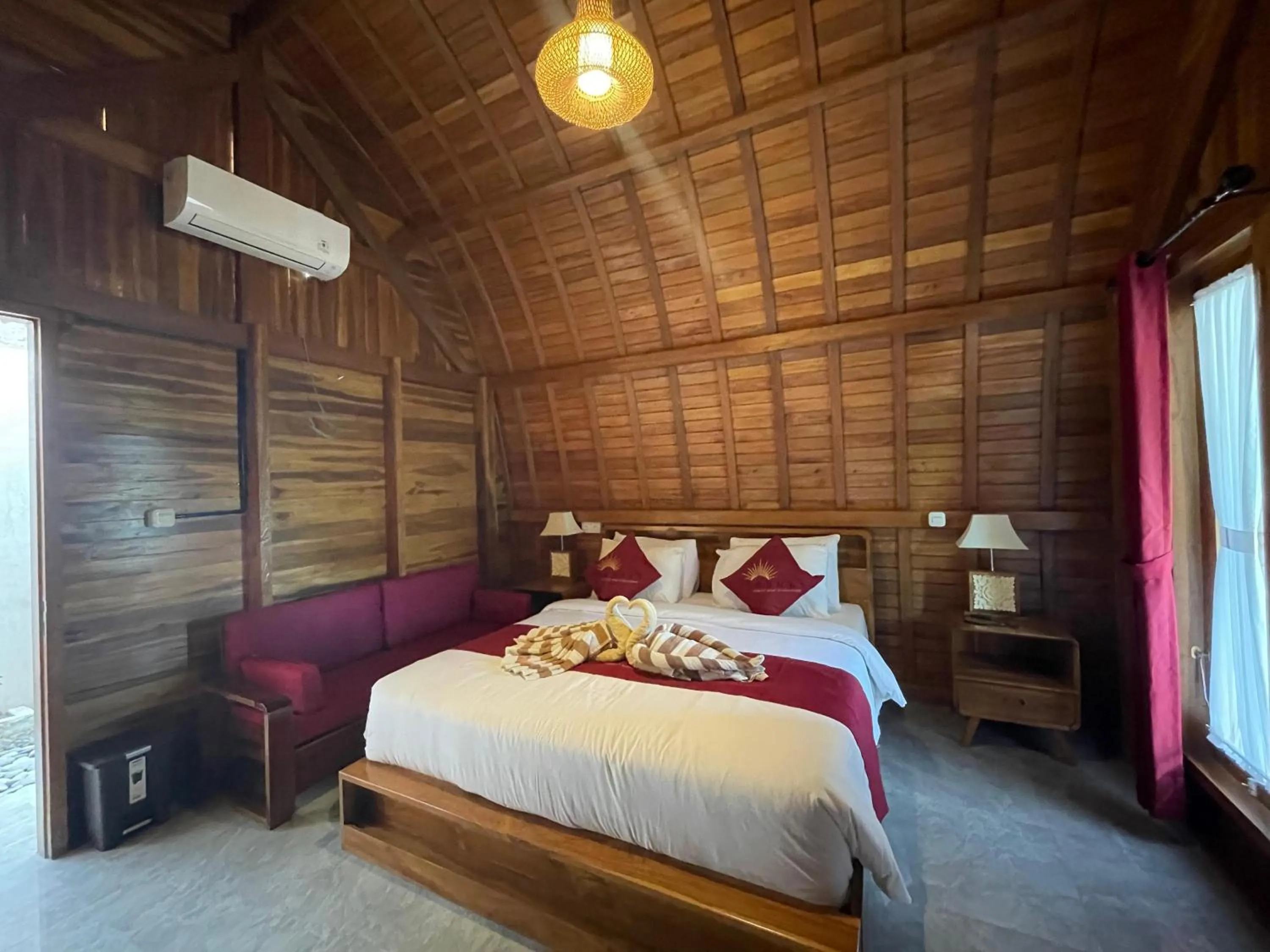Bedroom, Bed in Innora Jungle Resort And Spa