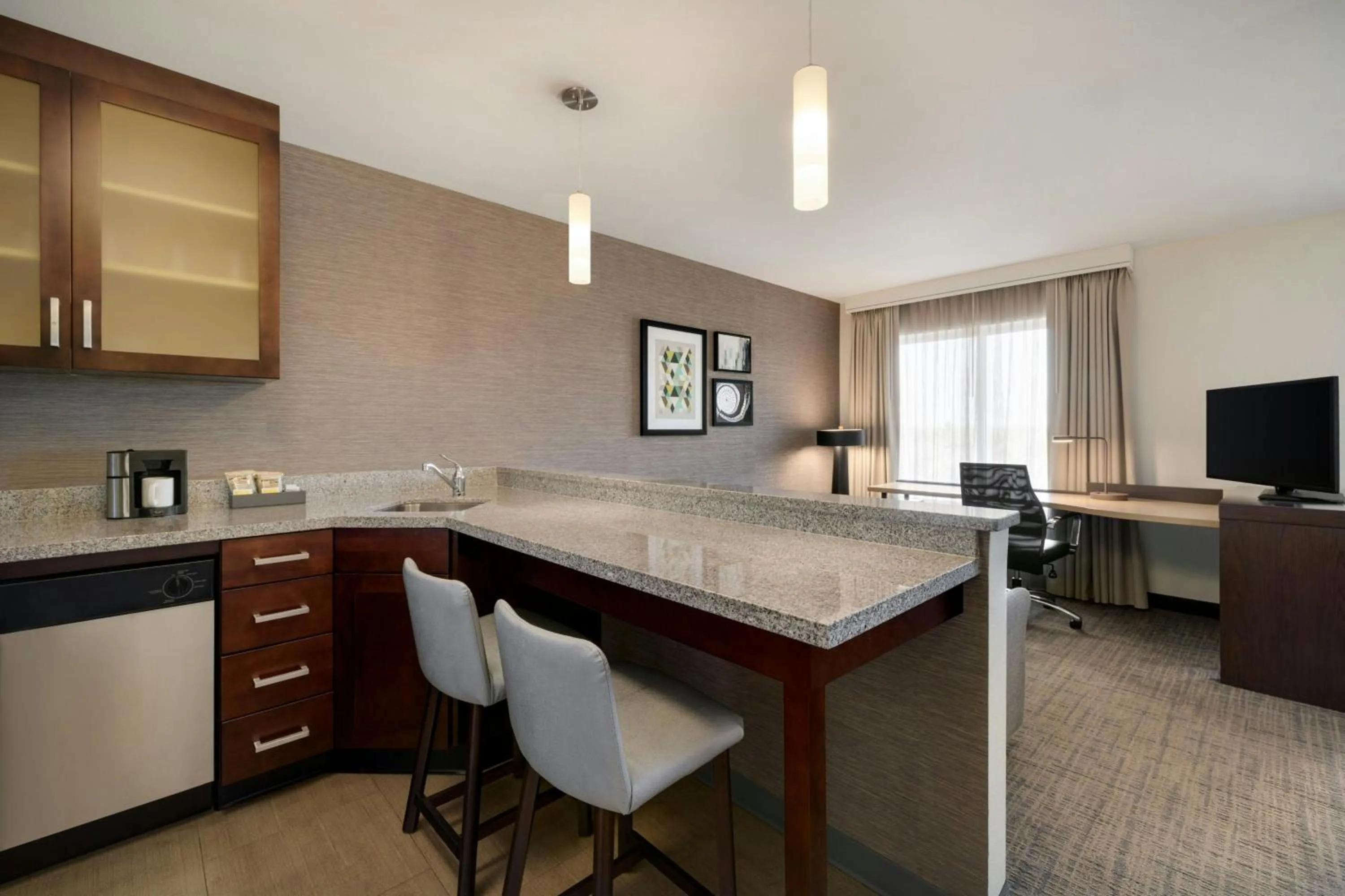 Kitchen or kitchenette in Residence Inn by Marriott Chicago Wilmette/Skokie