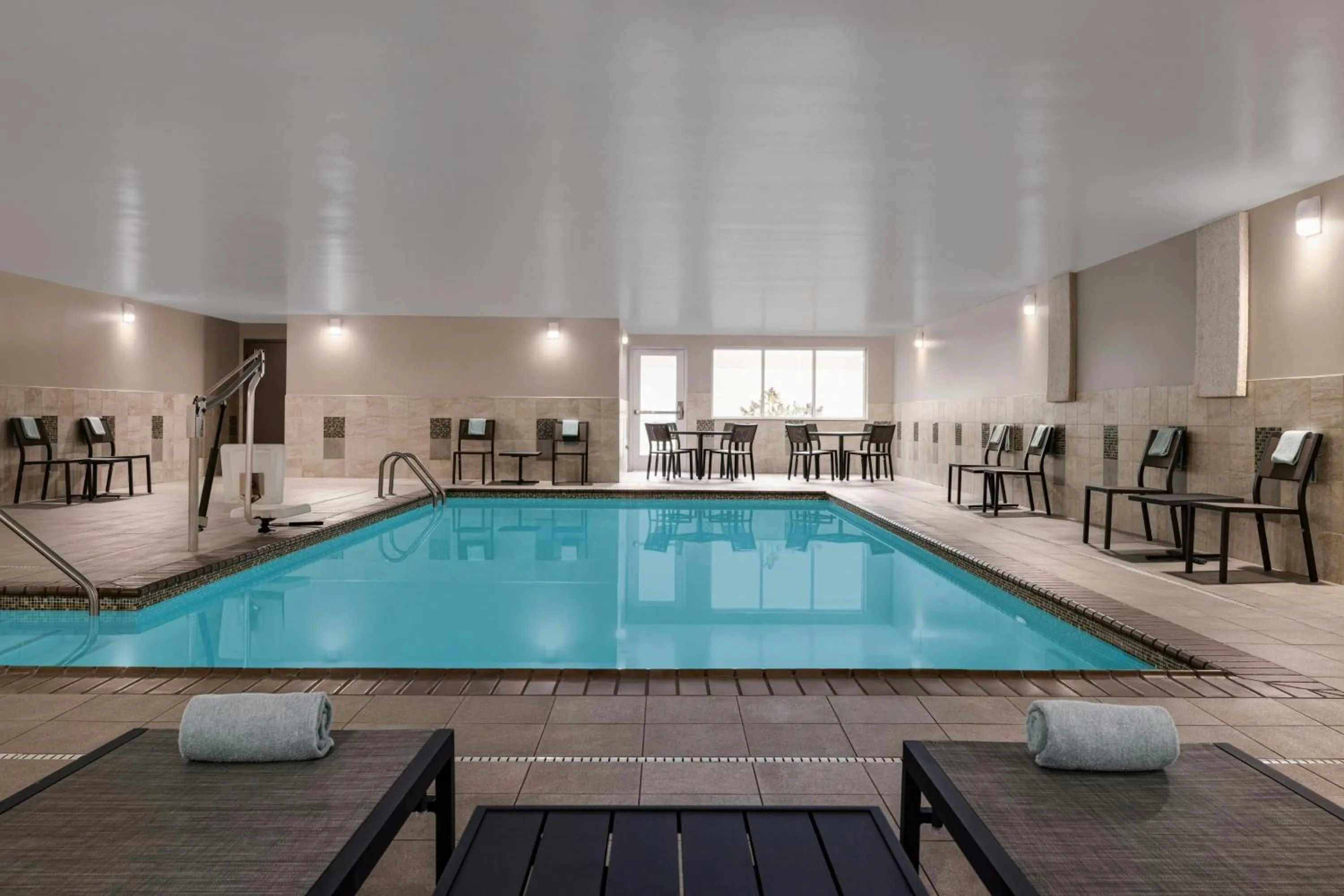Swimming pool in Residence Inn by Marriott Chicago Wilmette/Skokie