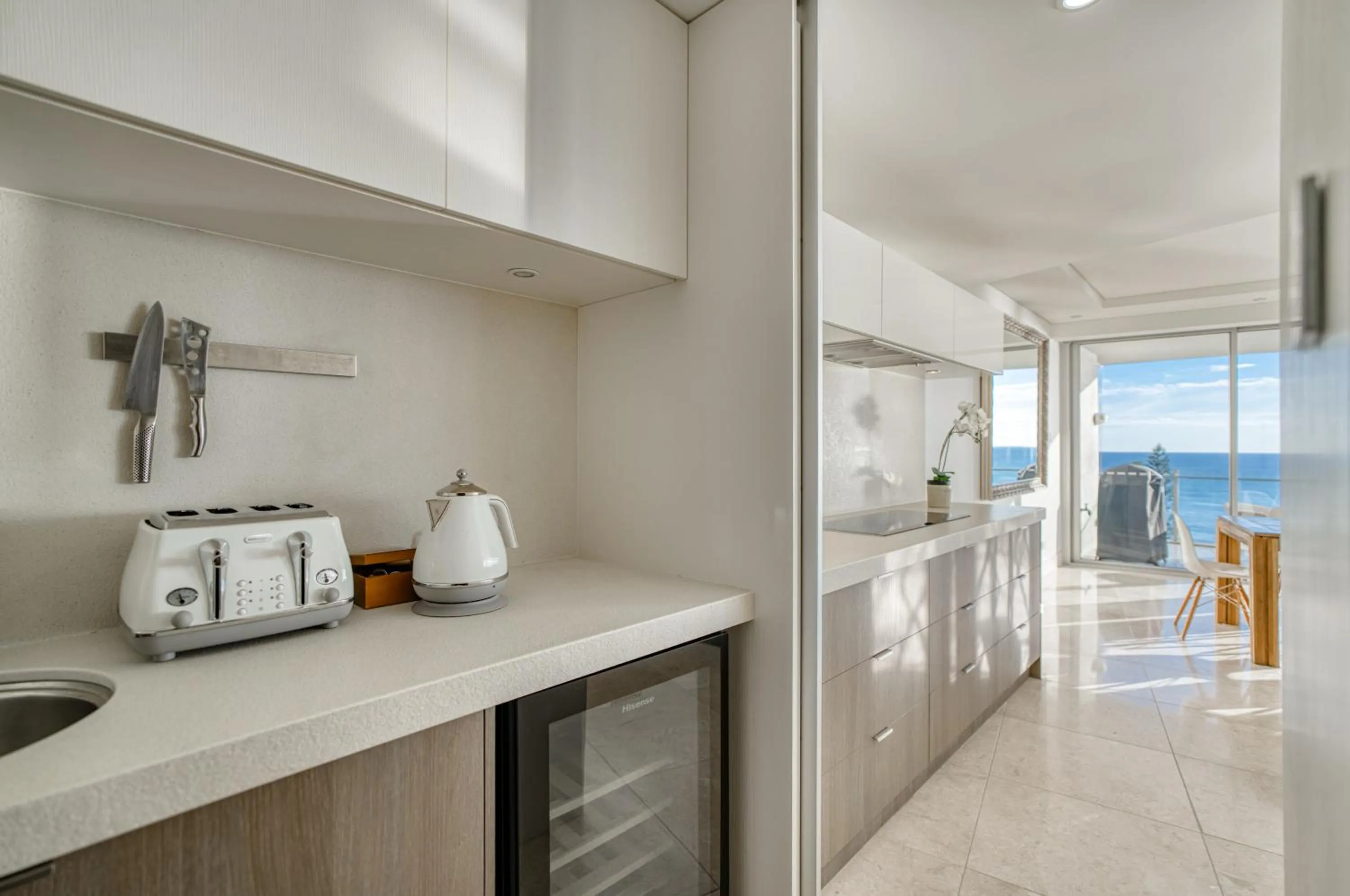 Kitchen or kitchenette in Sea Pearl A1 Beach Resort