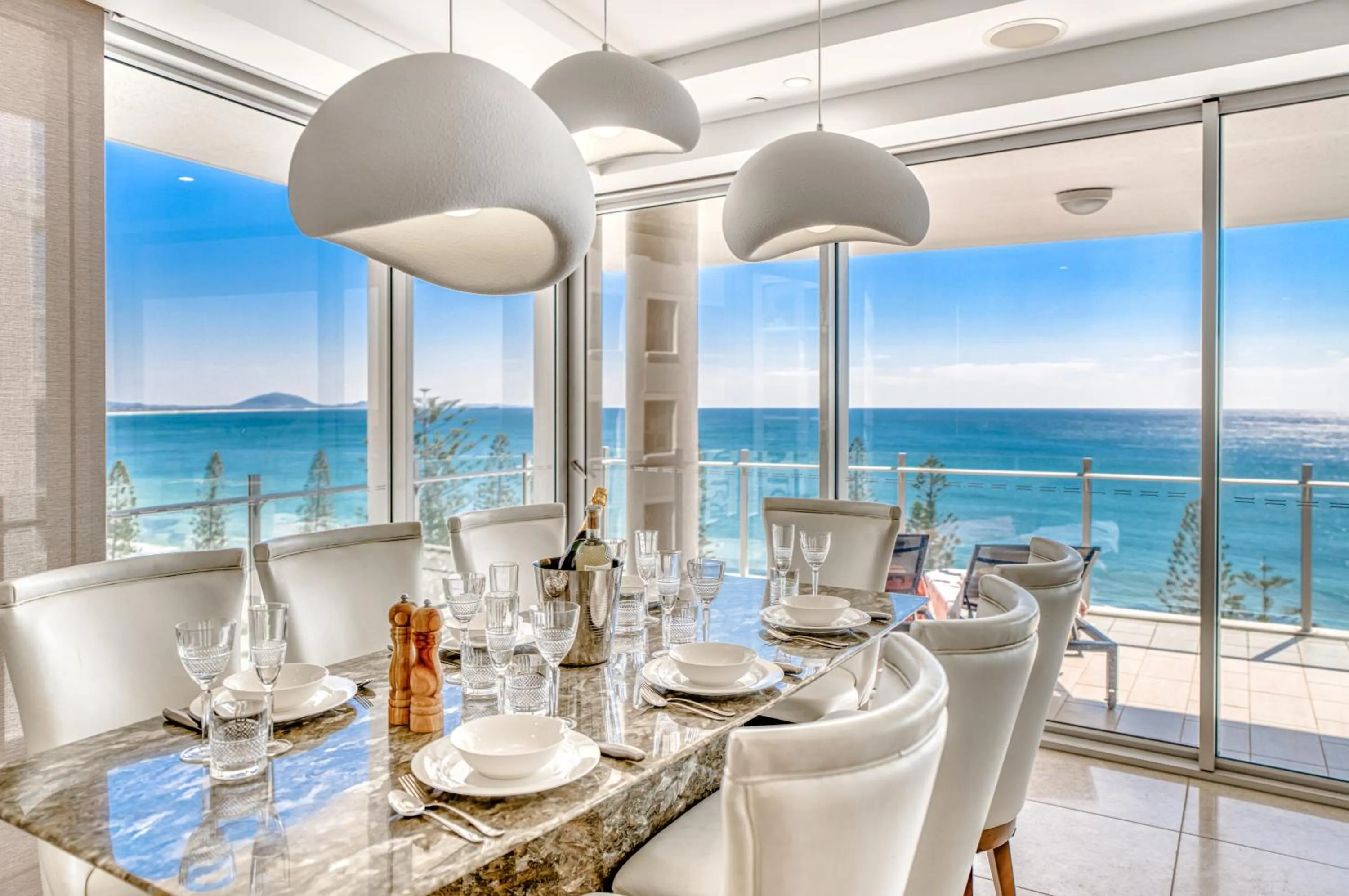 Dining area in Sea Pearl A1 Beach Resort