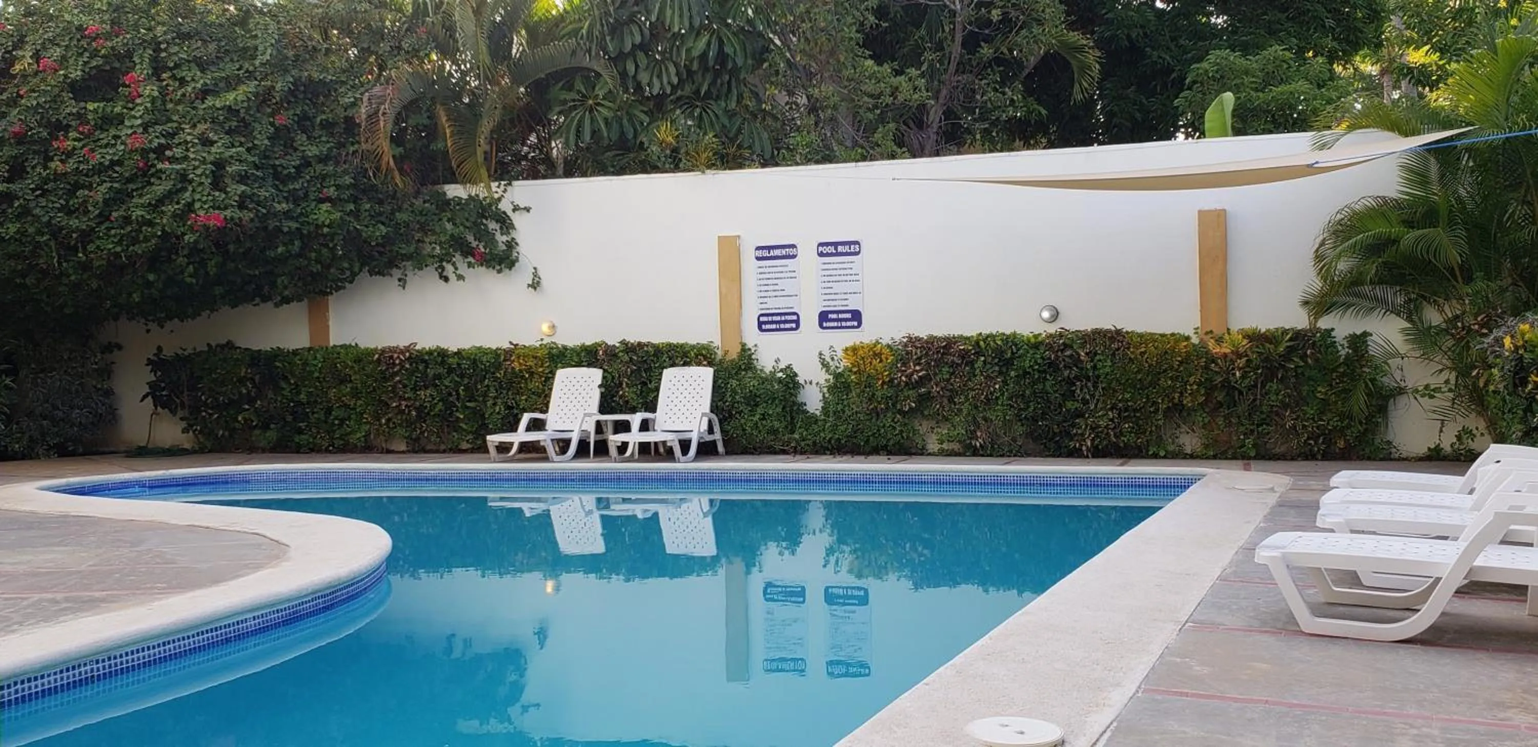 Swimming pool in Costambar