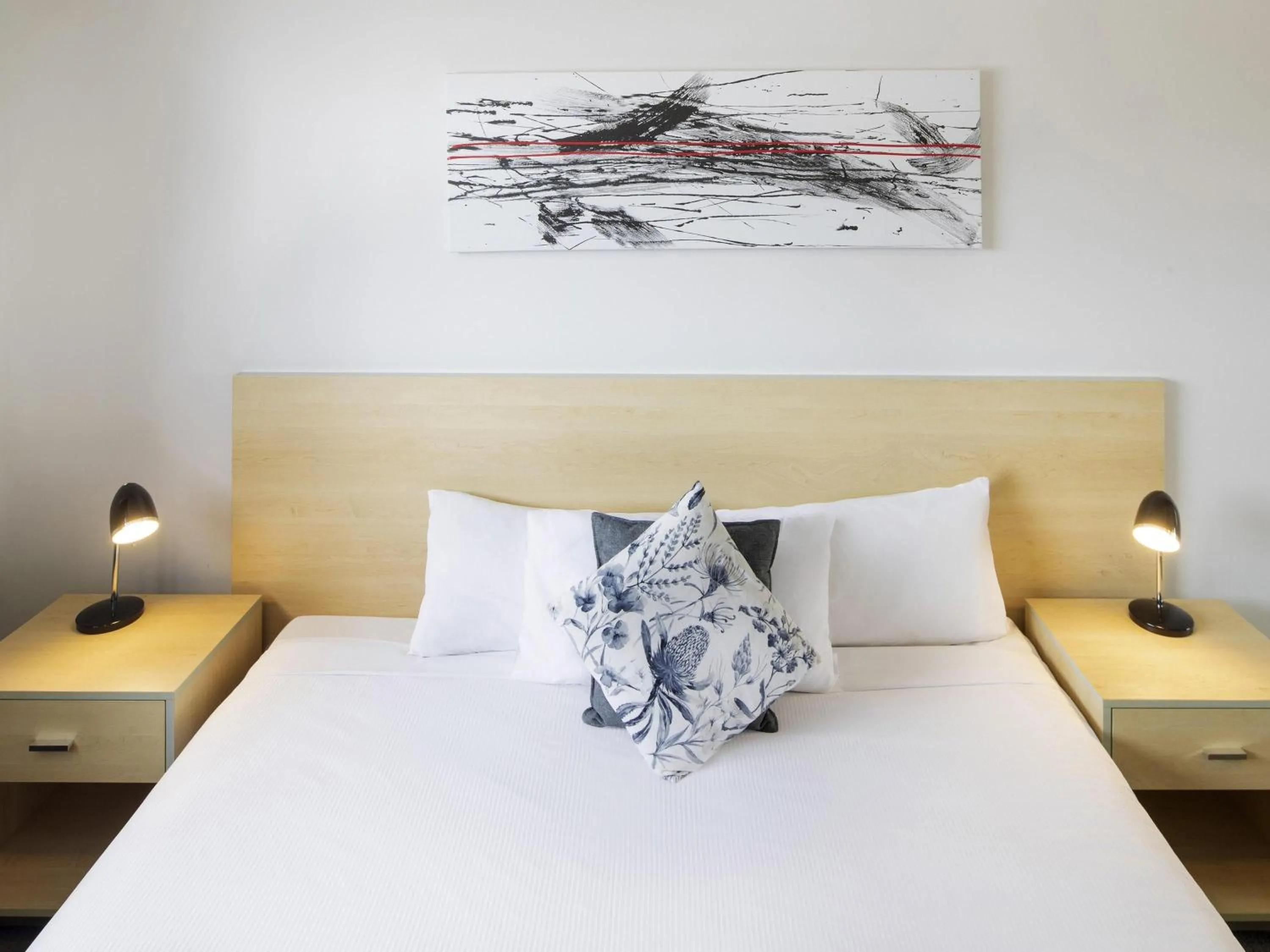 Bedroom, Bed in Mantra Castle Hill Sydney, an Accor Hotel