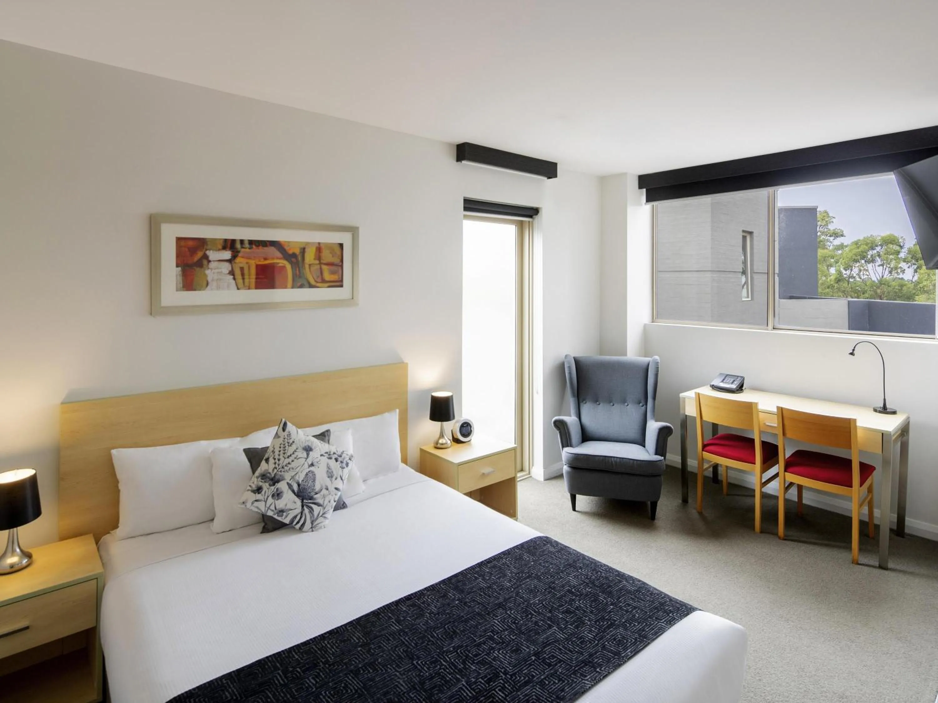 Bedroom, Bed in Mantra Castle Hill Sydney, an Accor Hotel