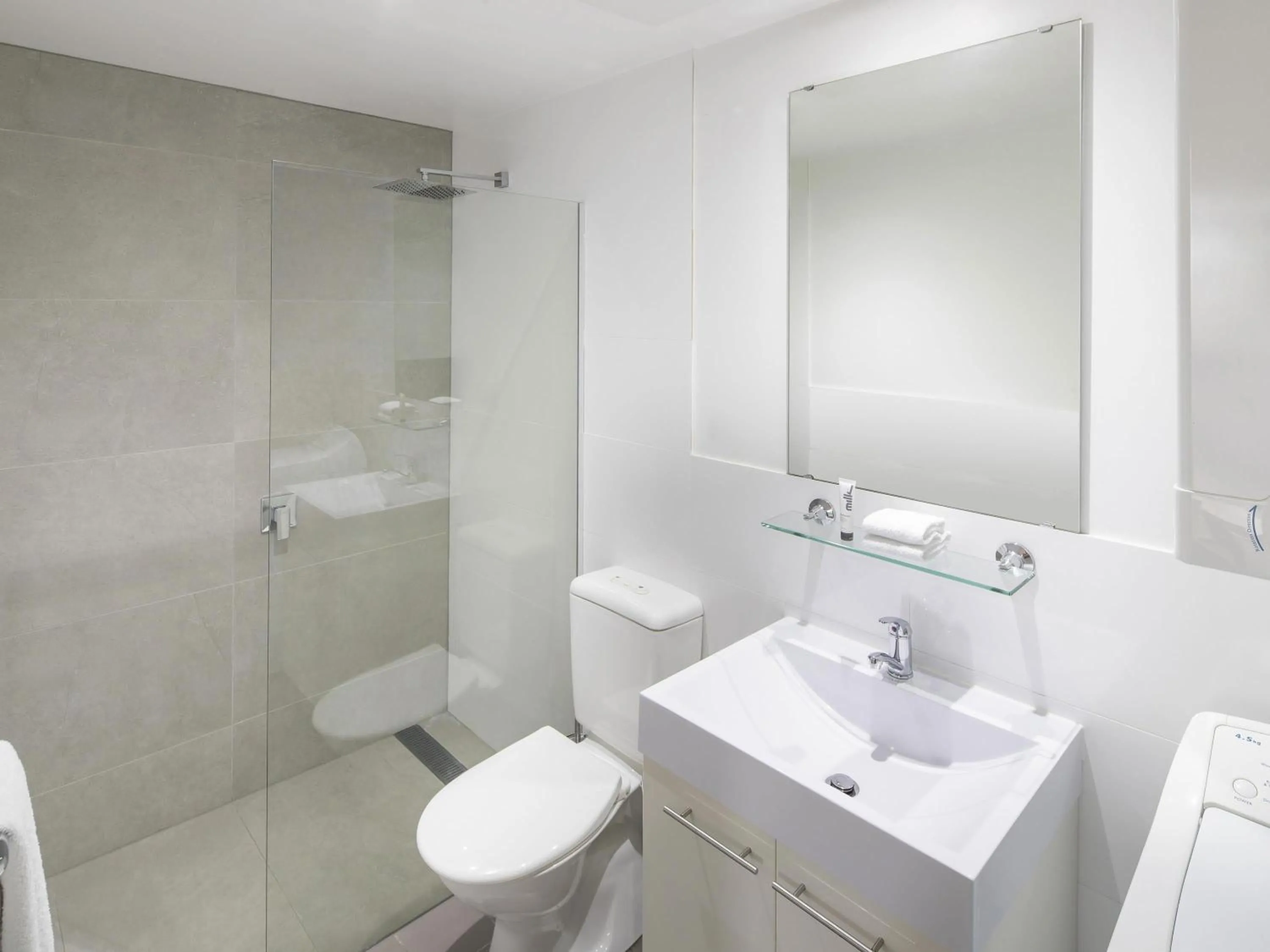 Bedroom in Mantra Castle Hill Sydney, an Accor Hotel