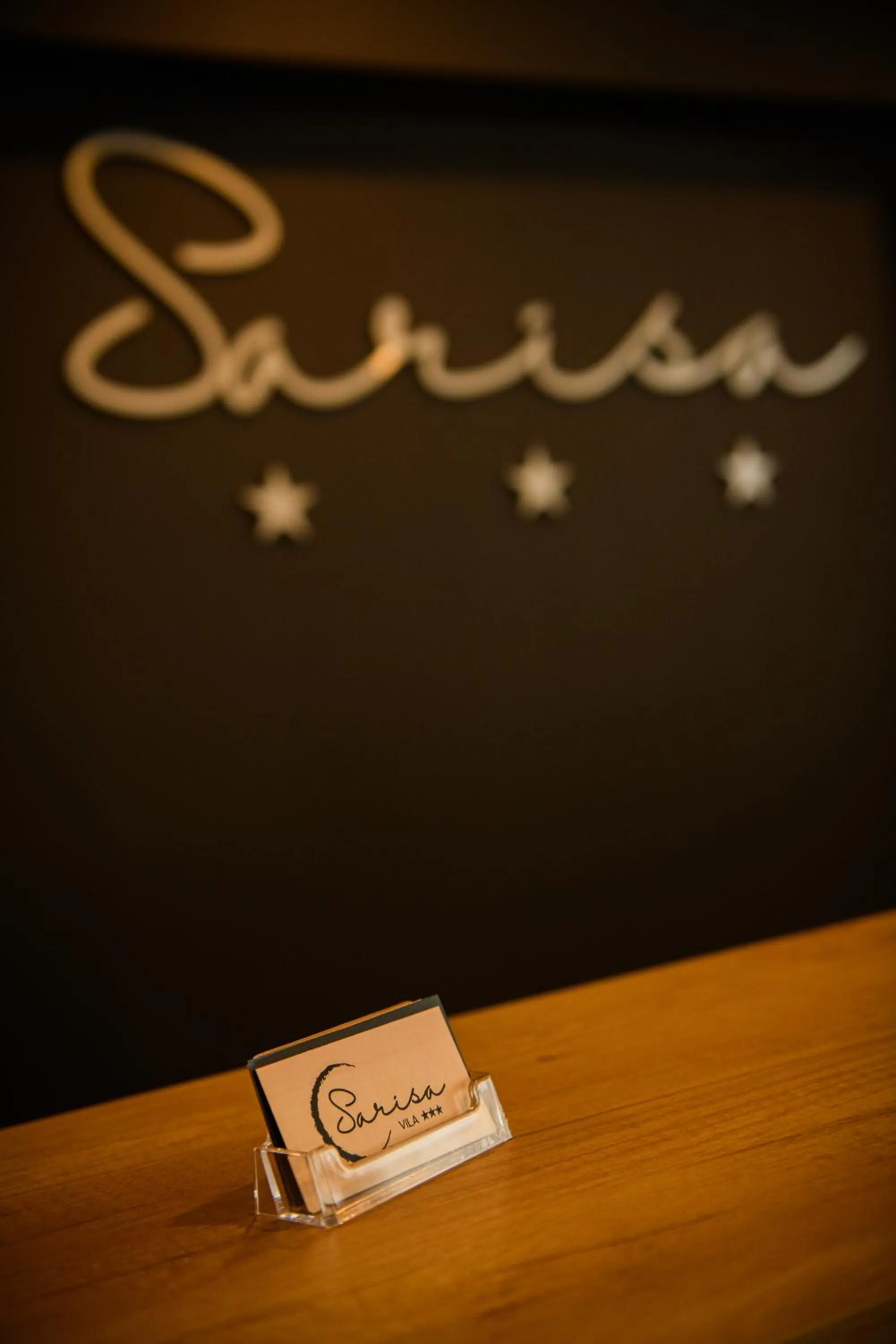 Logo/Certificate/Sign in Vila Sarisa