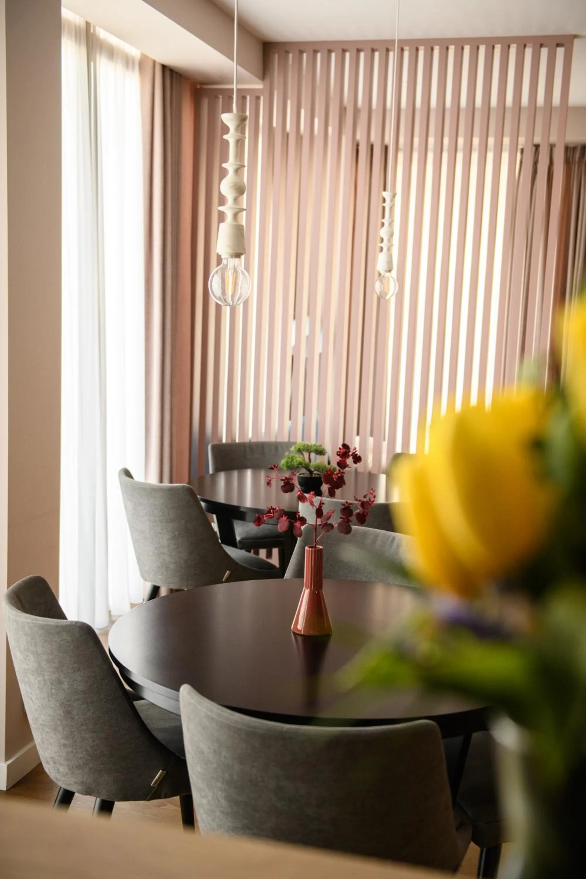 Seating area in Vila Sarisa