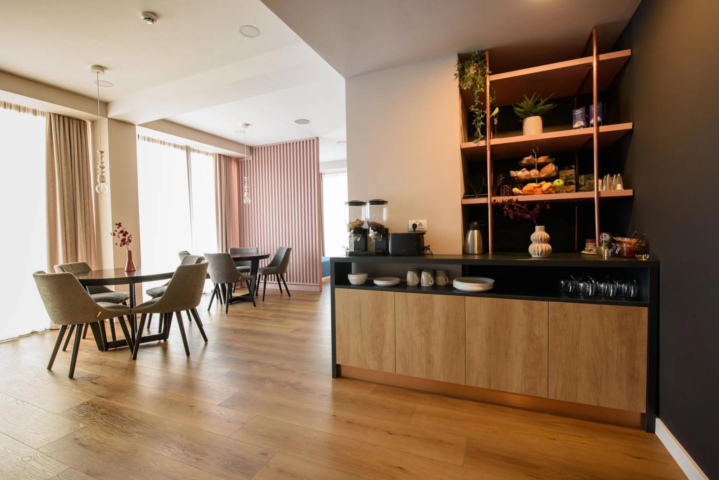 Seating area in Vila Sarisa