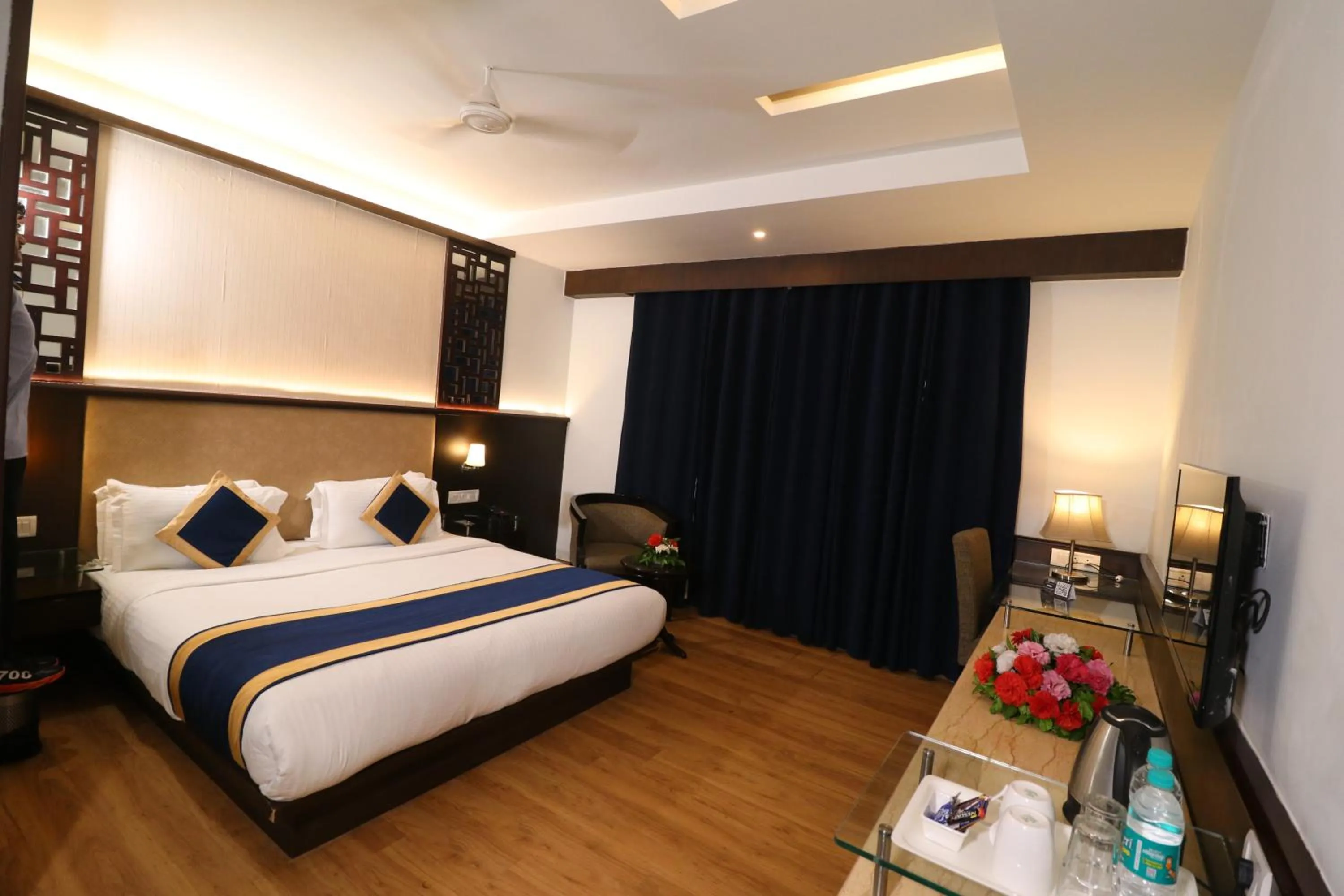 Photo of the whole room, Bed in Hotel Myriad