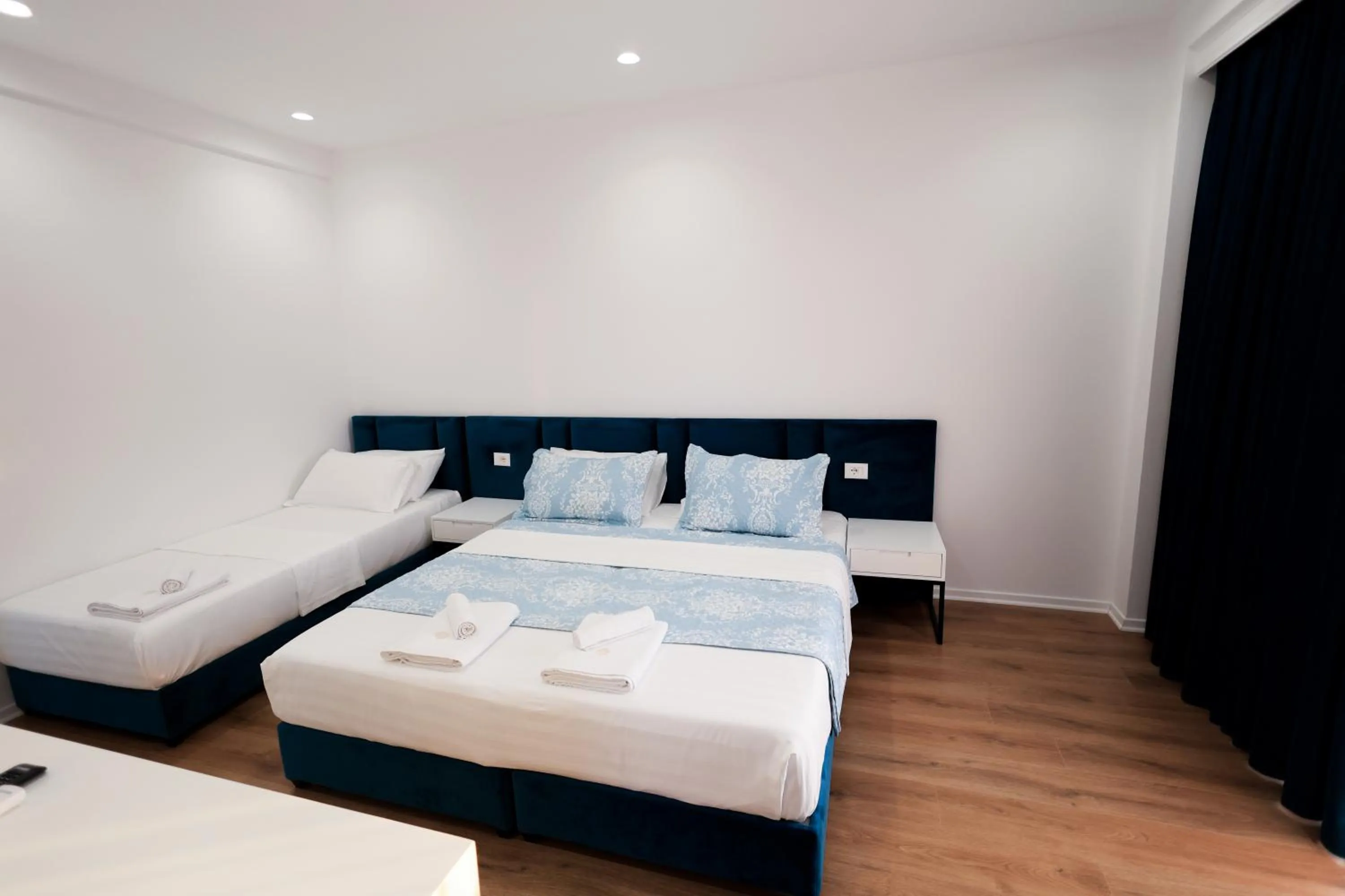 Bed in SEA & LAKE VIEW VILLA