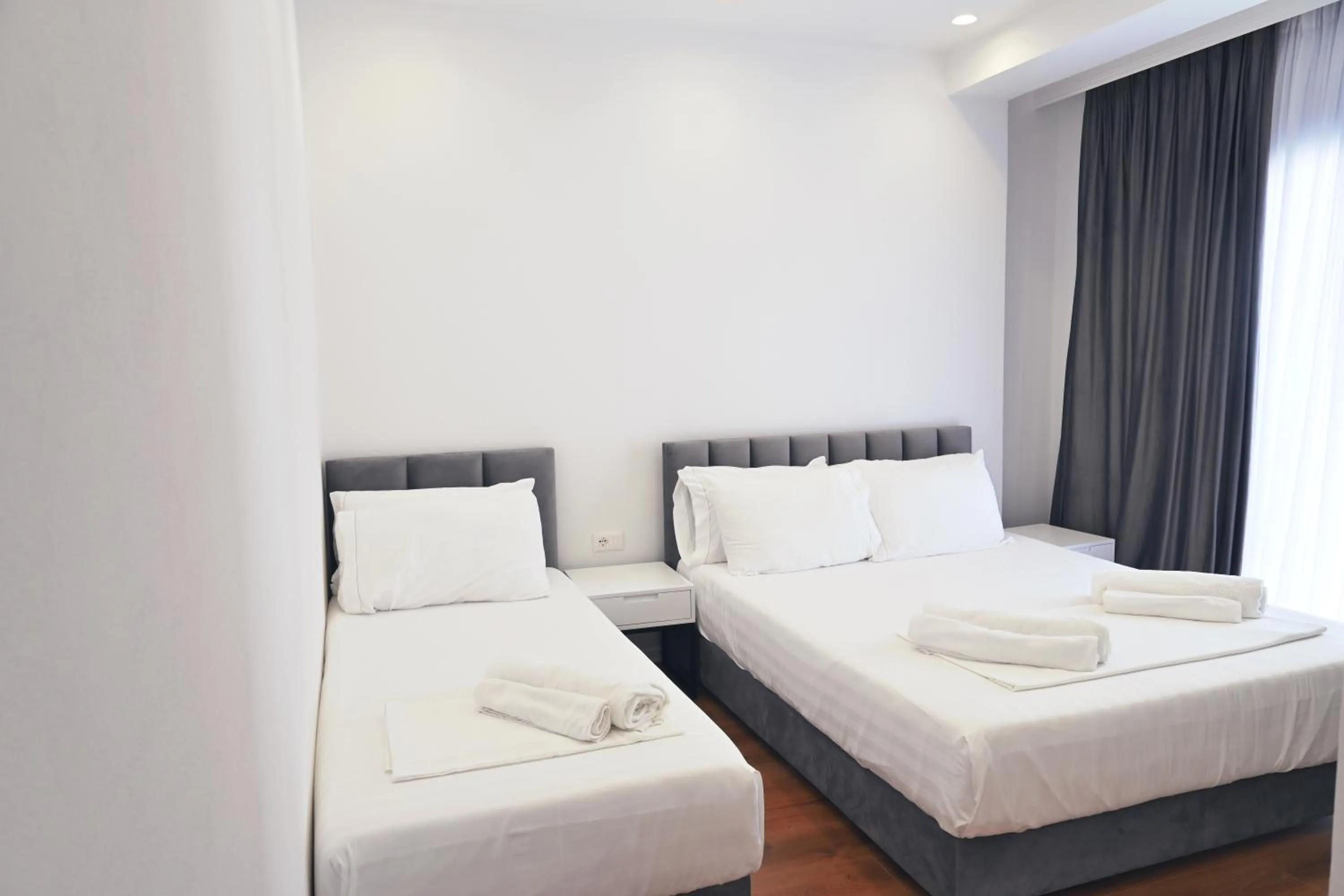 Bed in SEA & LAKE VIEW VILLA