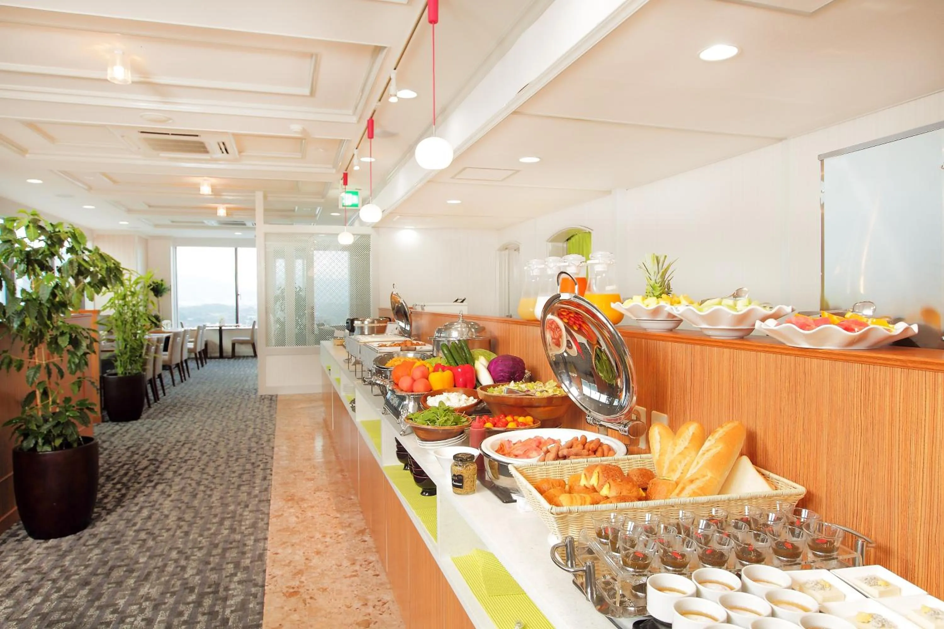 Restaurant/places to eat in Select Royal Yatsushiro