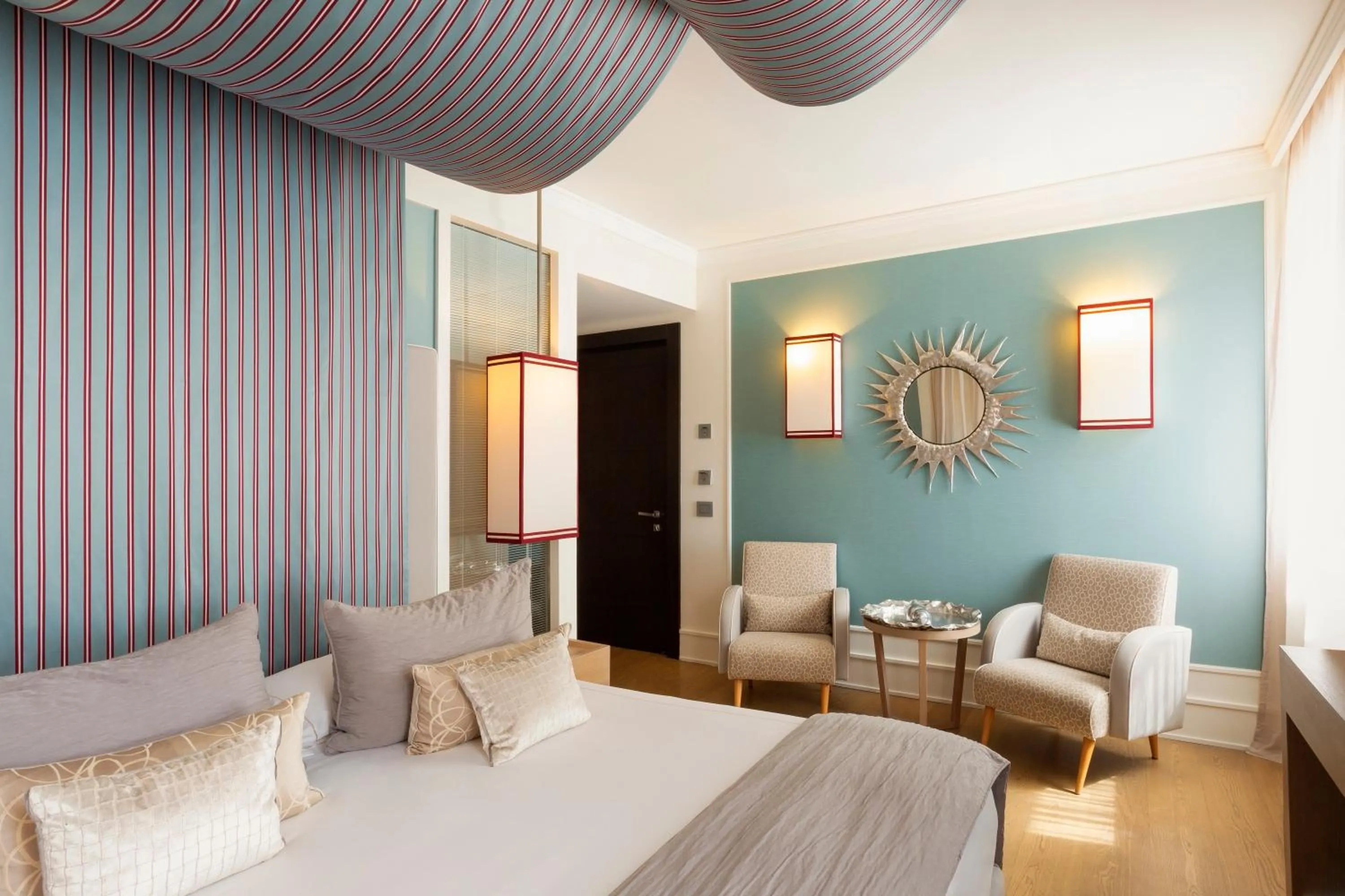 Photo of the whole room, Bed in Eight Hotel Paraggi