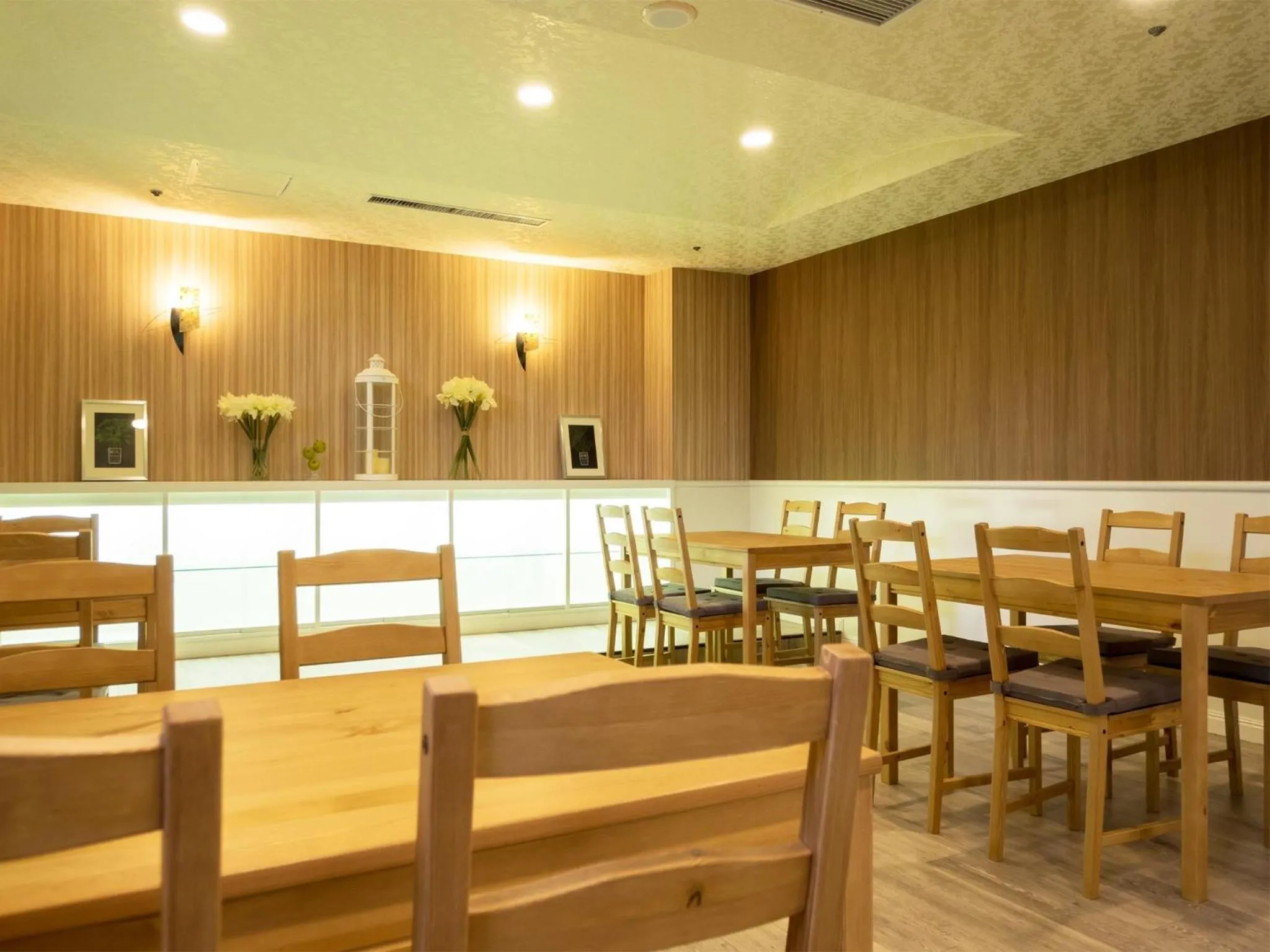 Lounge or bar in Hotel AreaOne Obihiro