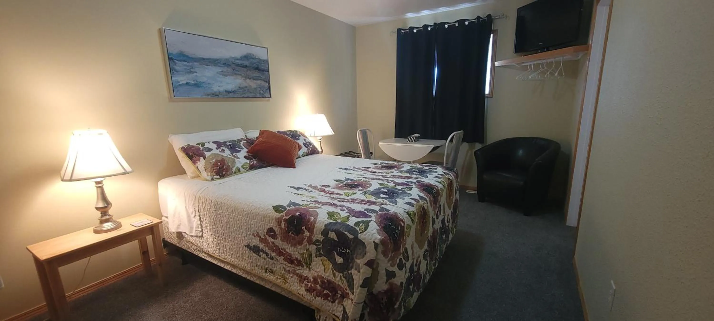 Bed in NEWCASTLE COUNTRY INN