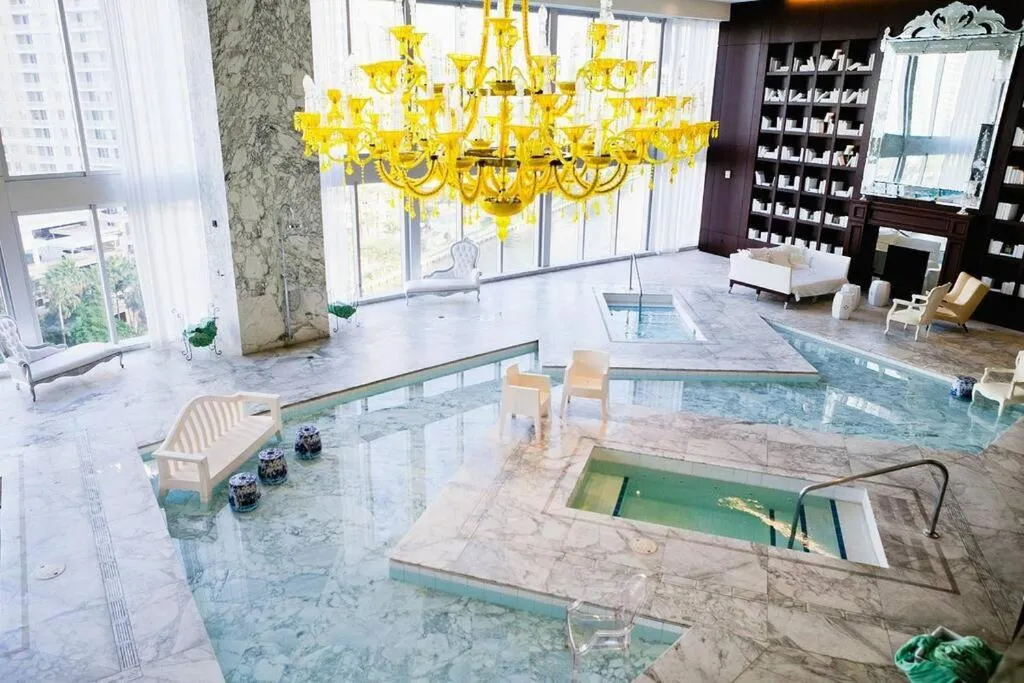 Spa and wellness centre/facilities in Wonderful 2/2 Condo at Icon Brickell With Pool