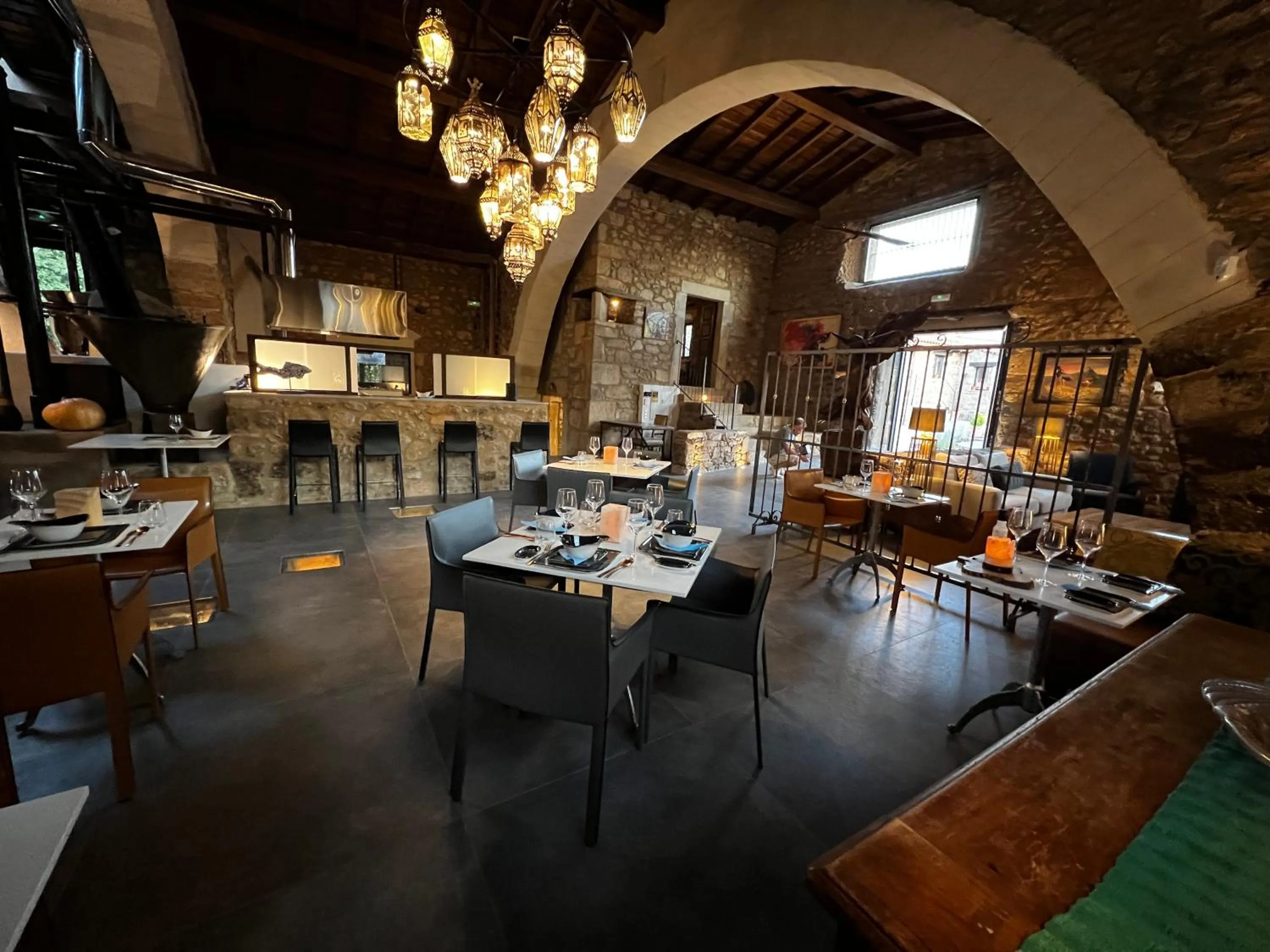 Restaurant/places to eat in Aqua Et Oleum