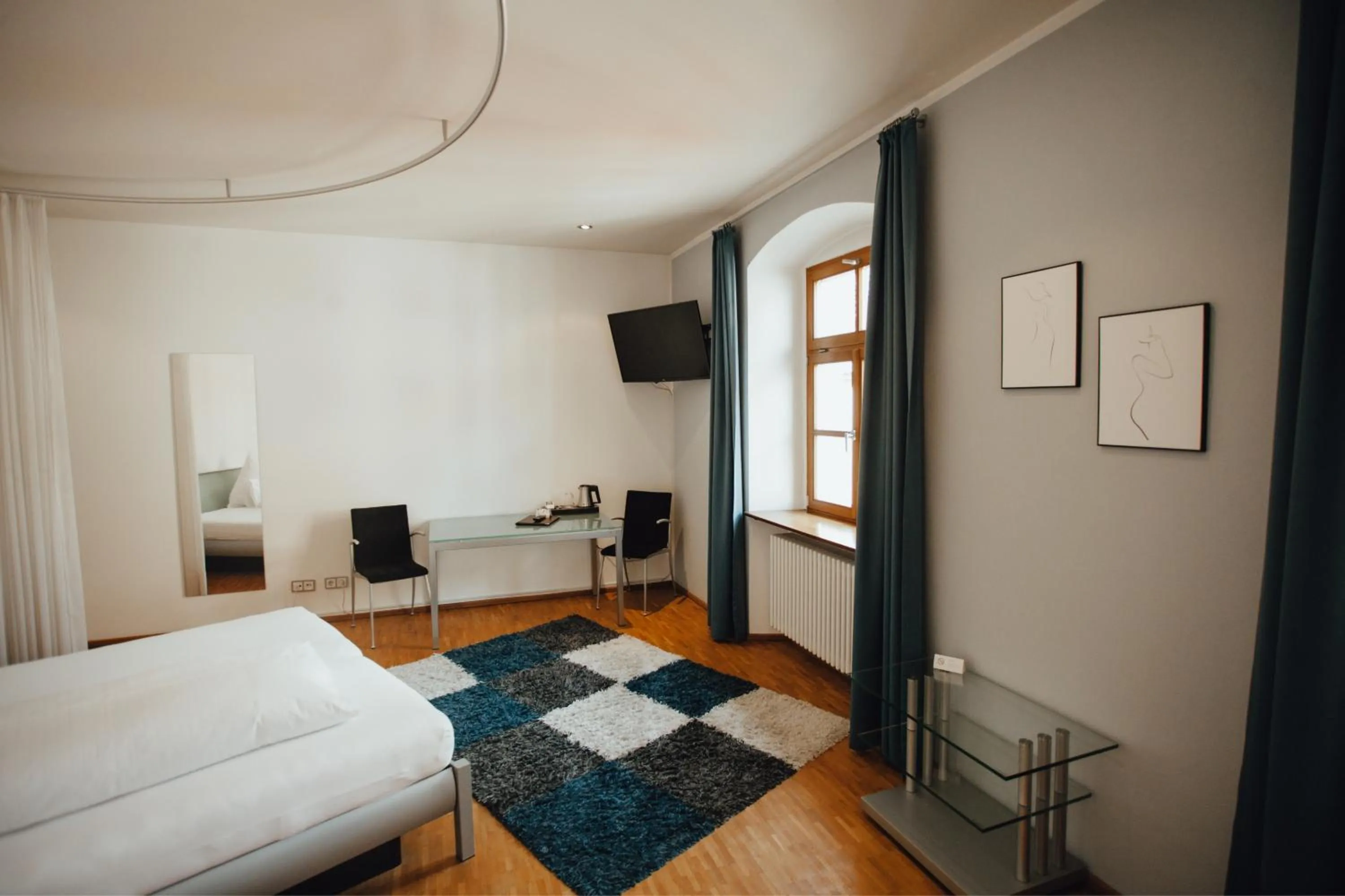 Photo of the whole room, Bed in Hotel "Alter Pfarrhof"