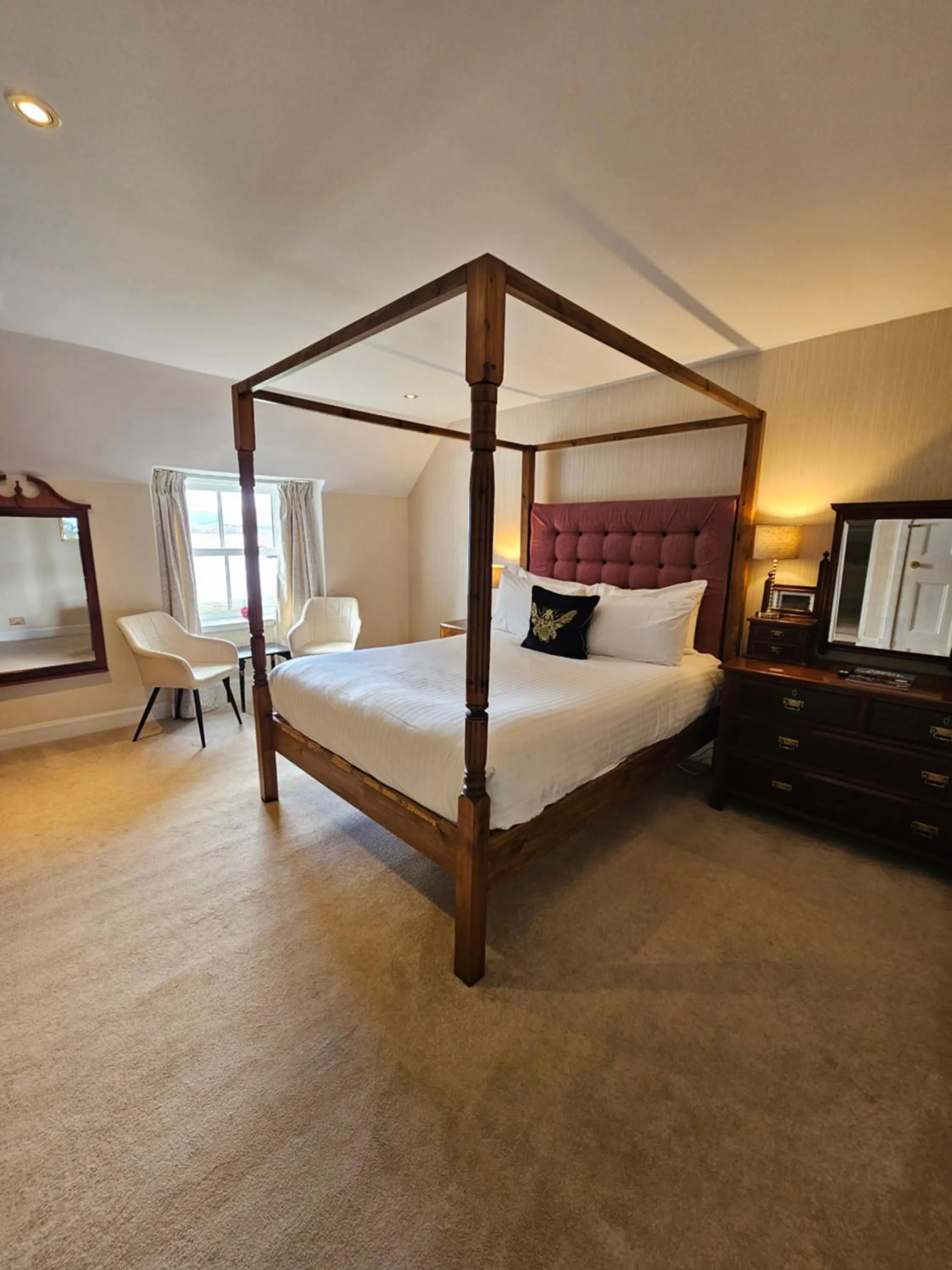 Bedroom, Bed in Taychreggan, Signature Collection by Eight Continents