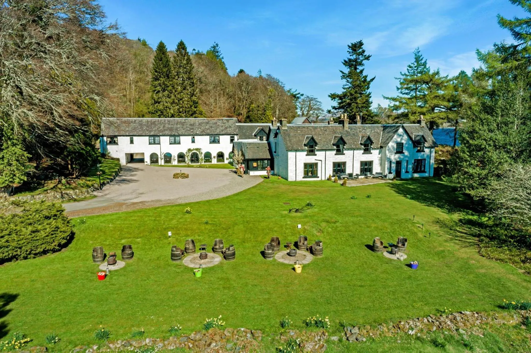 Garden in Taychreggan Hotel