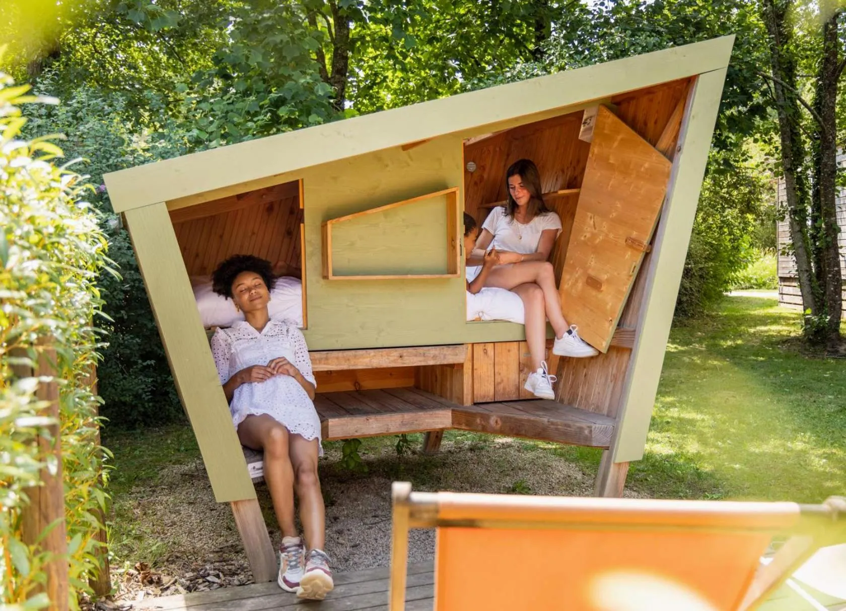 Wooden Cabin with common shower and sanitaries (3m2) in Rives Nature