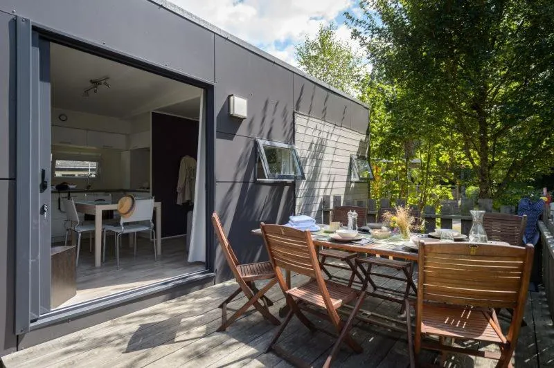 Prestige Two-Bedroom Cottage ( 4/6 Adults) in Rives Nature