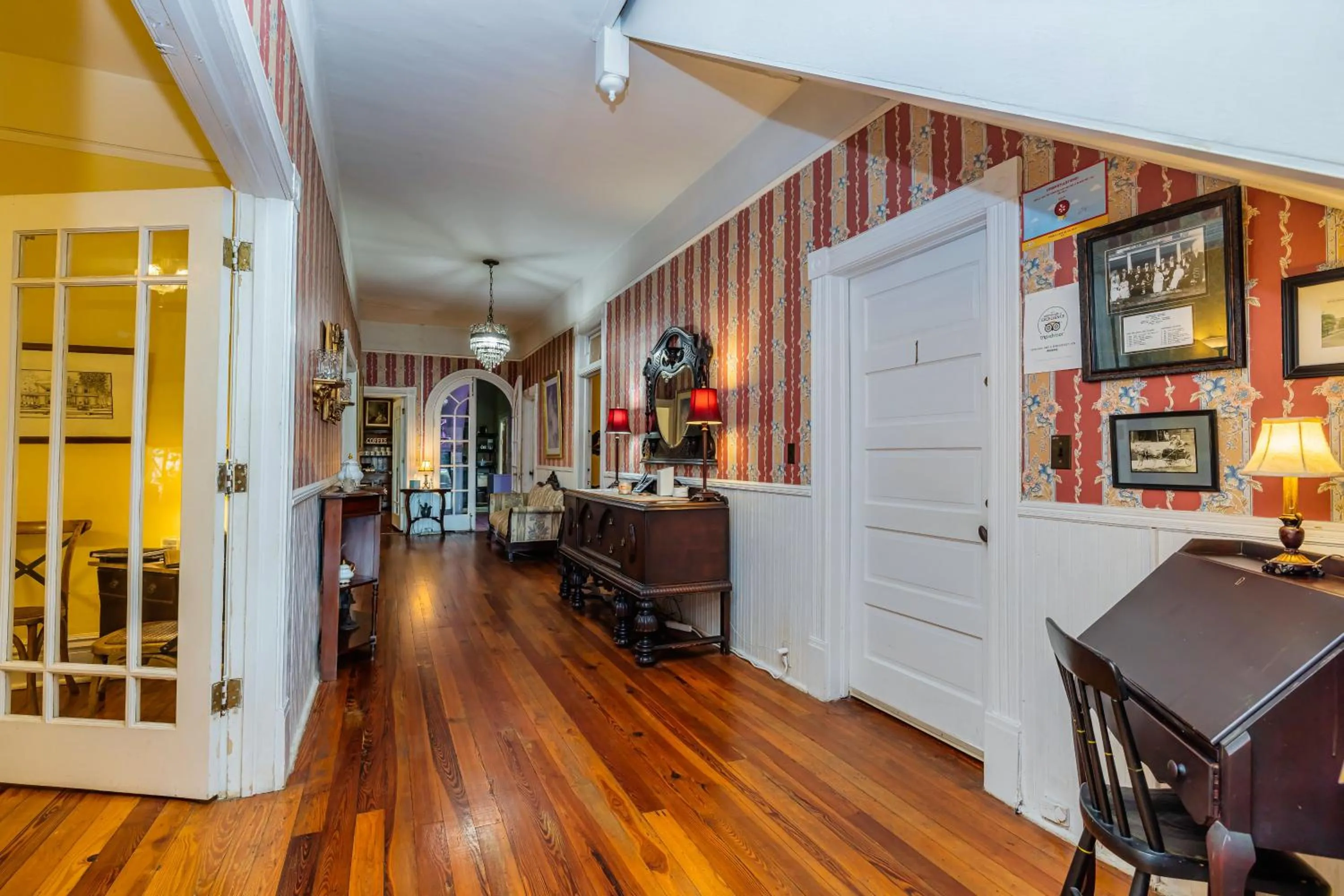 Veranda Historic Inn