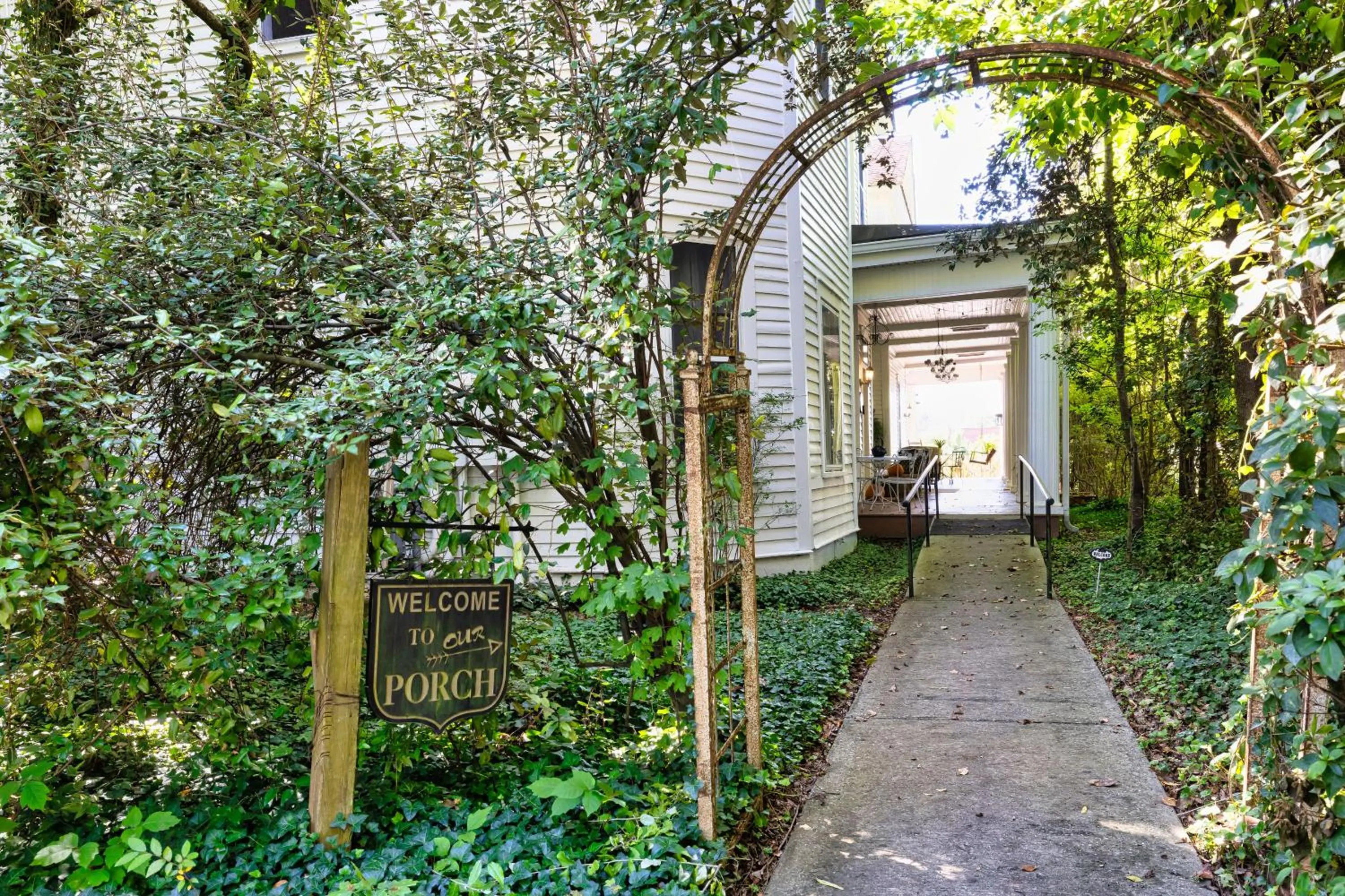 Veranda Historic Inn