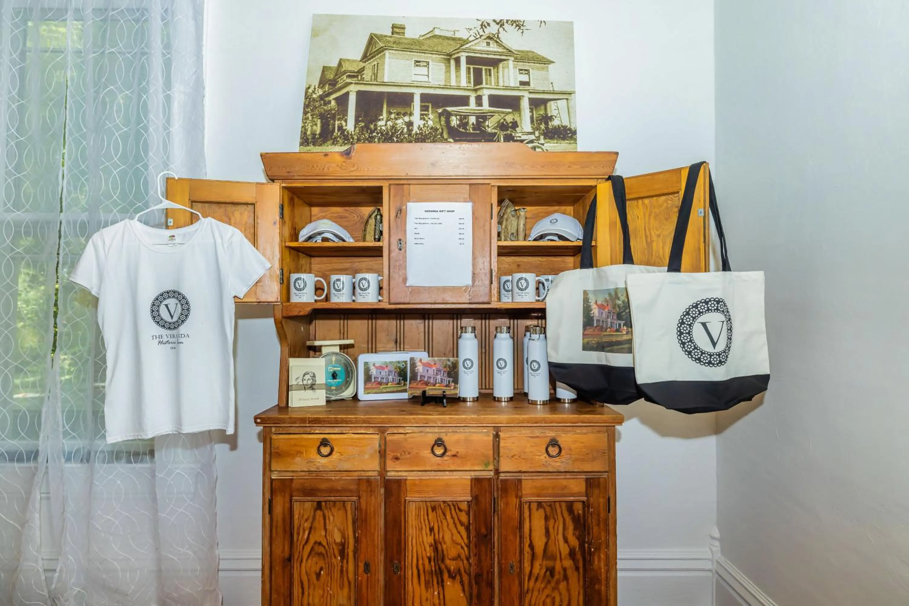 Veranda Historic Inn