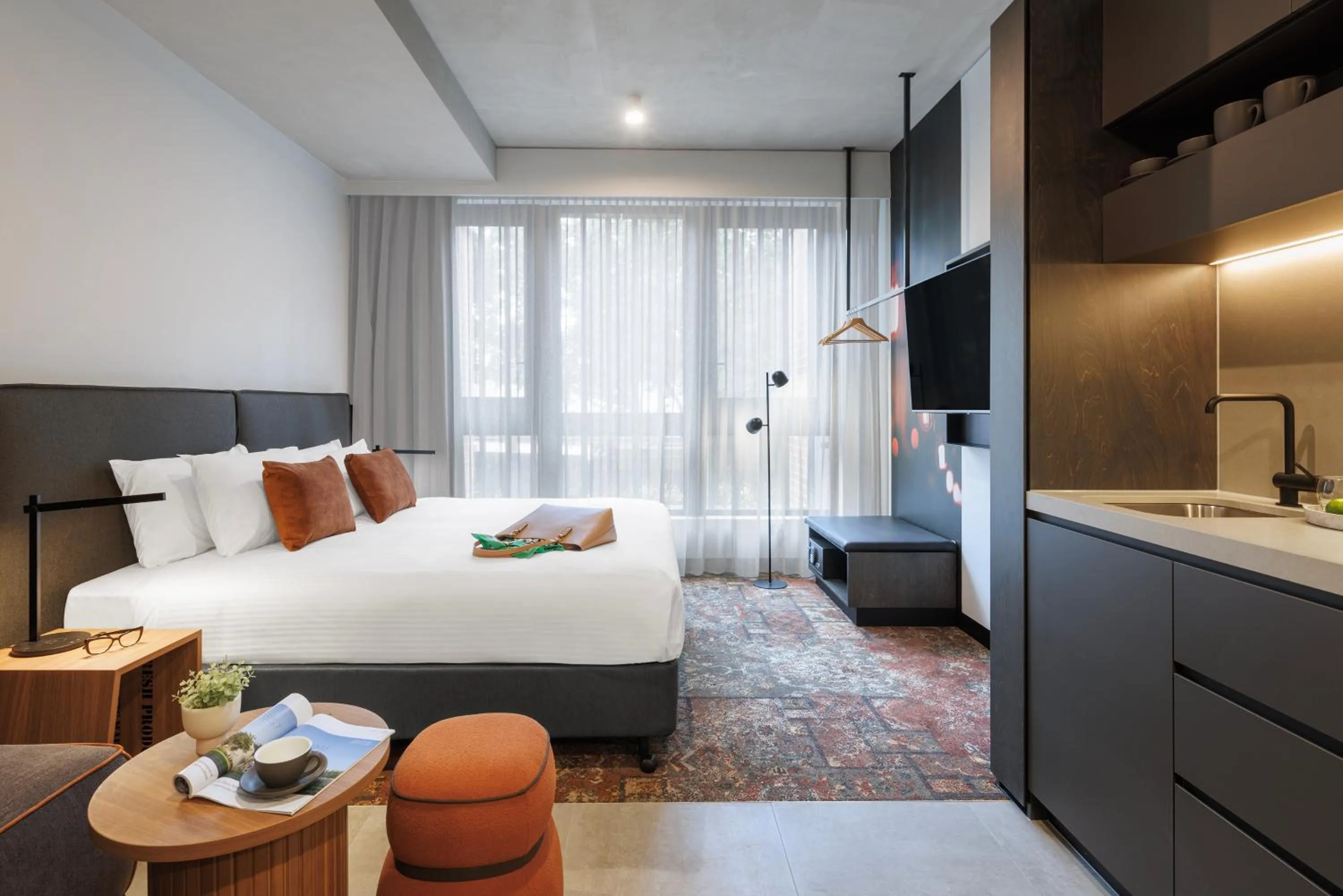 Bed in Veriu Queen Victoria Market