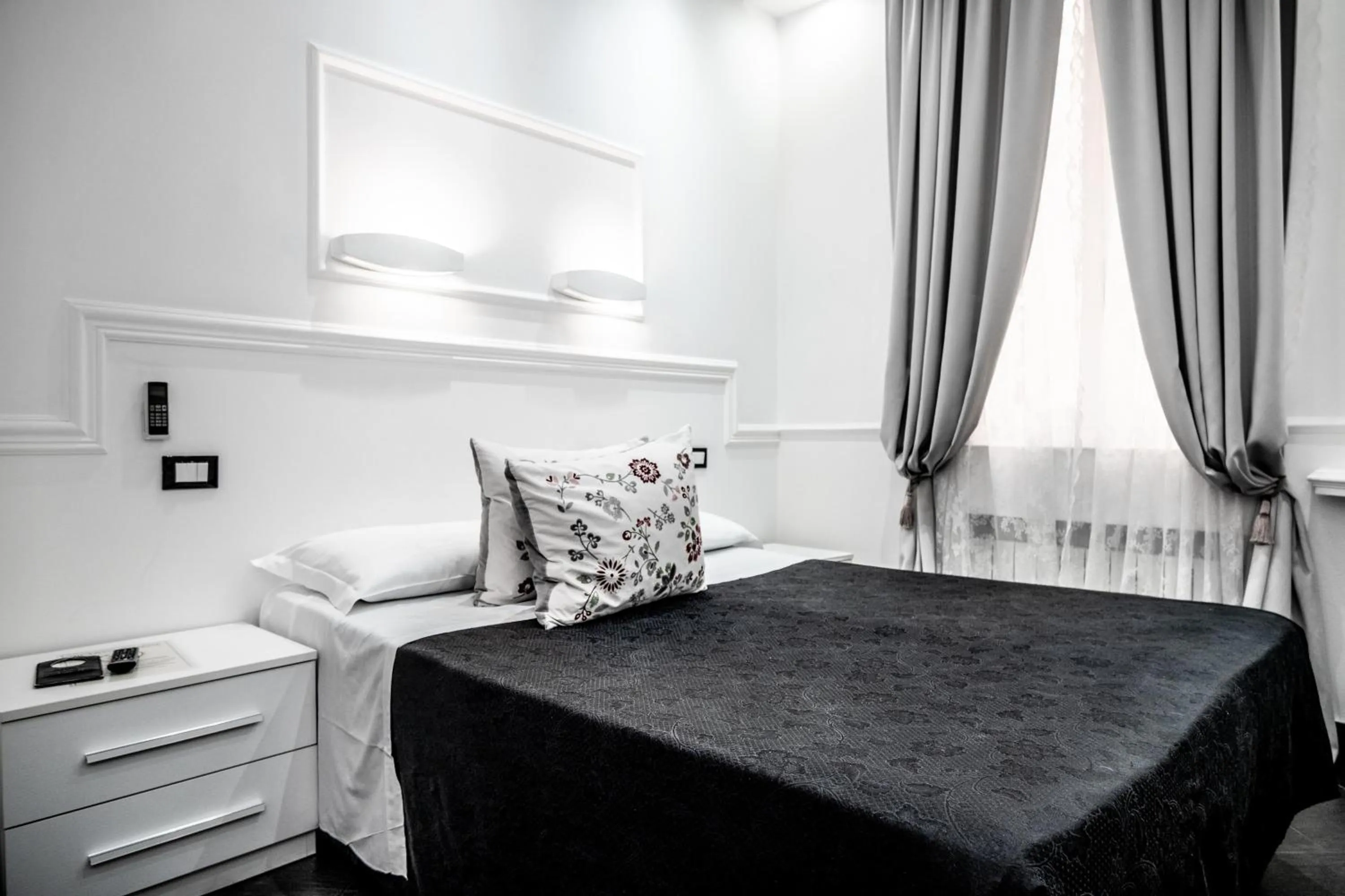 Photo of the whole room, Bed in L'antica Locanda Dell'Orso