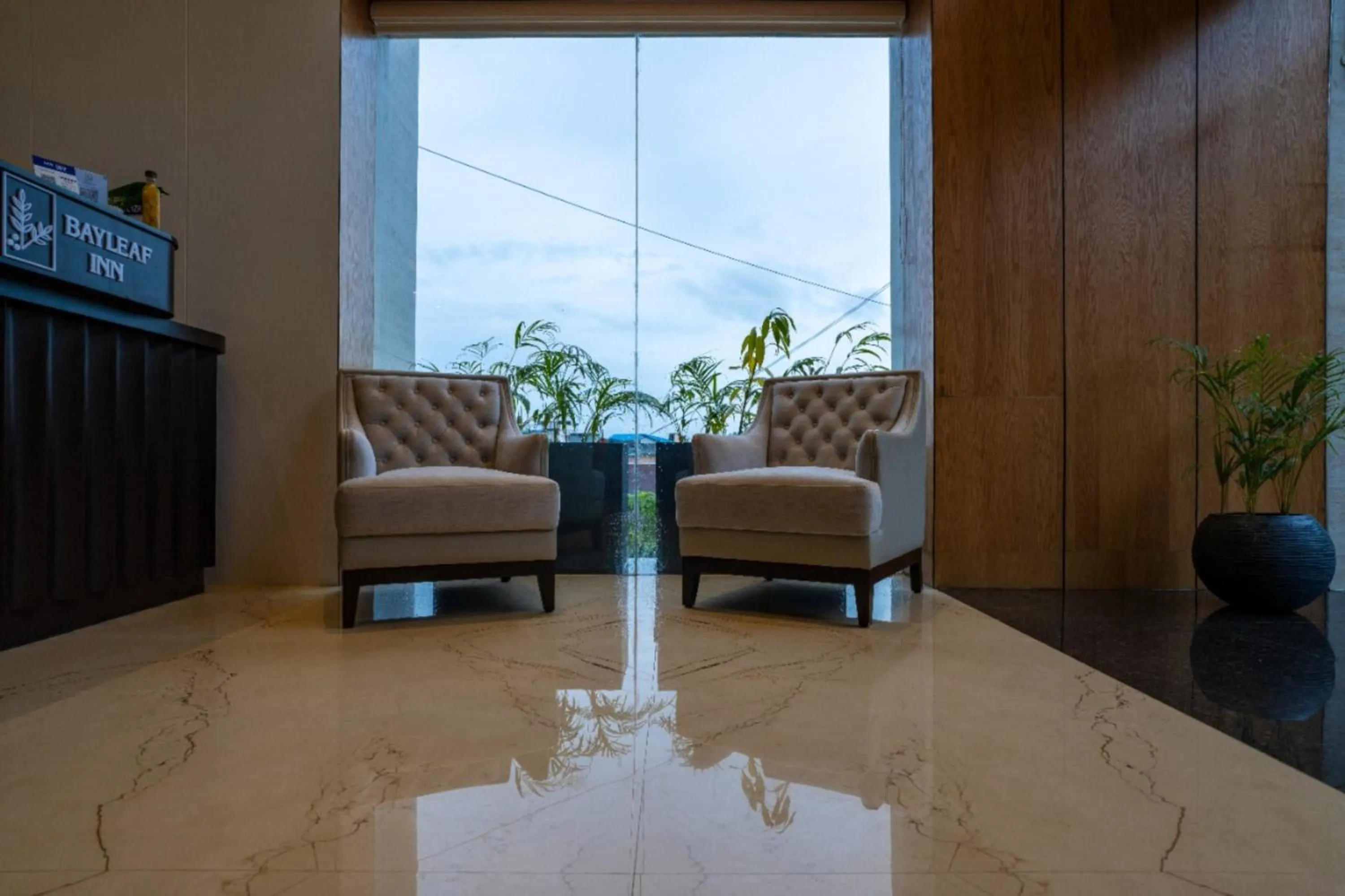 Lobby or reception in BayLeaf Inn