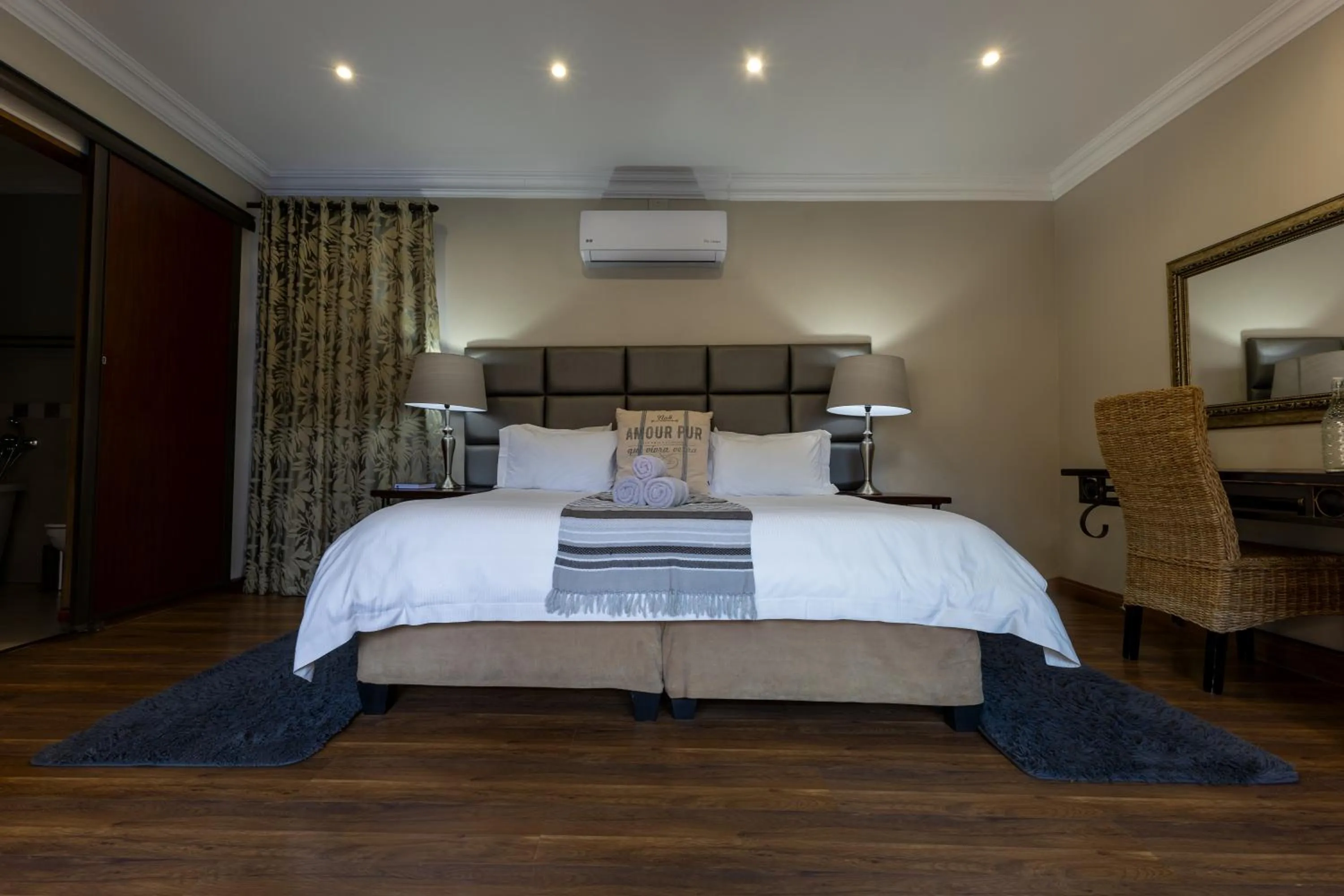 Standard Twin Room in Solo Gracia Guesthouse