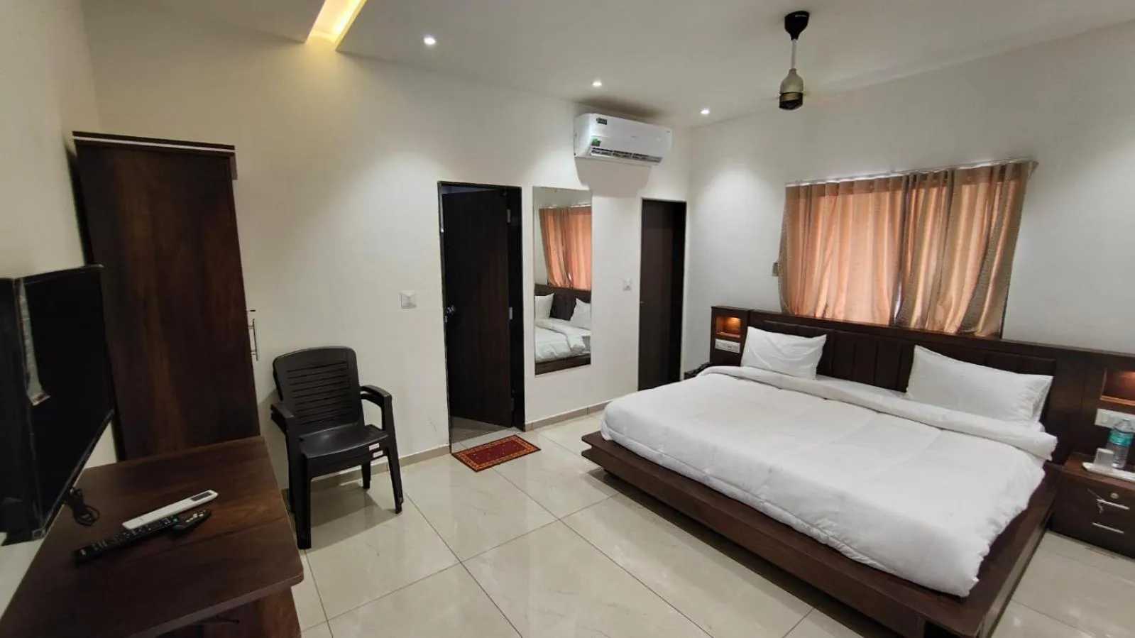 Photo of the whole room in Asopalav Lawns