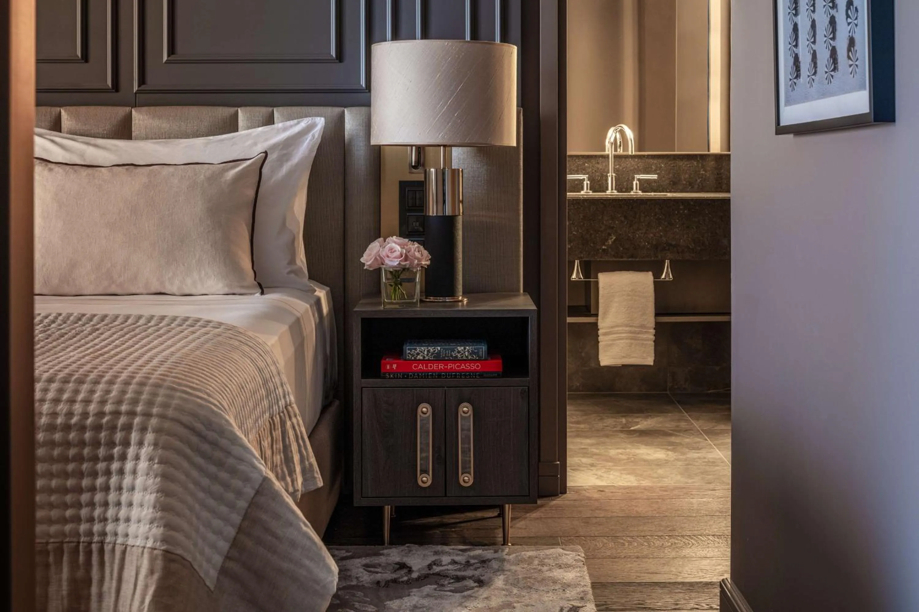 Bedroom, Bed in Anantara Plaza Nice Hotel - A Leading Hotel of the World