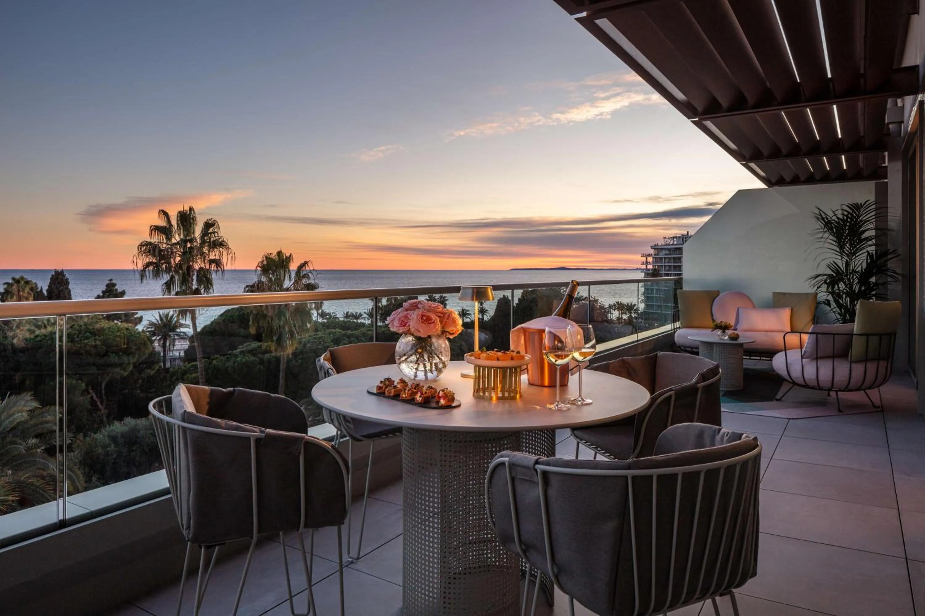 Photo of the whole room in Anantara Plaza Nice Hotel - A Leading Hotel of the World