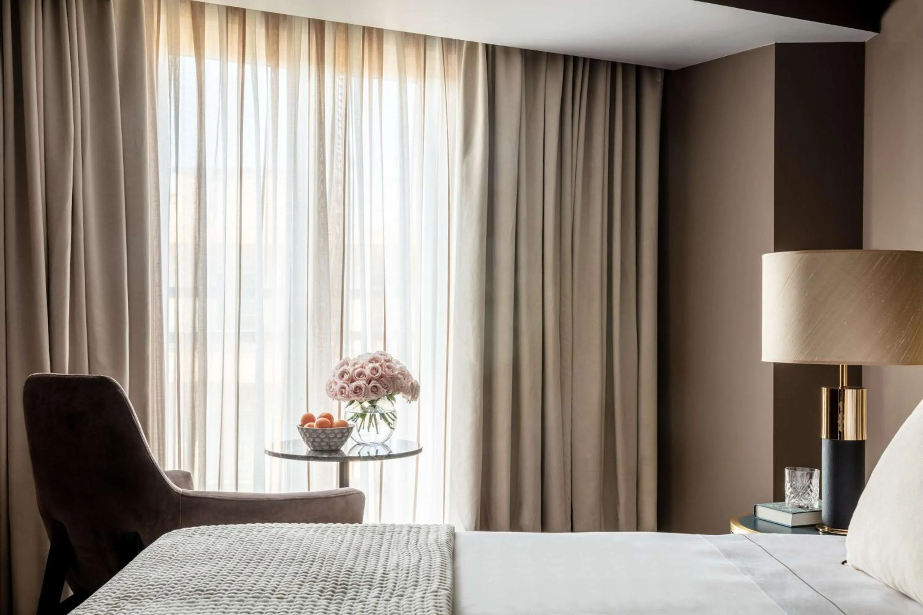 Bedroom, Bed in Anantara Plaza Nice Hotel - A Leading Hotel of the World